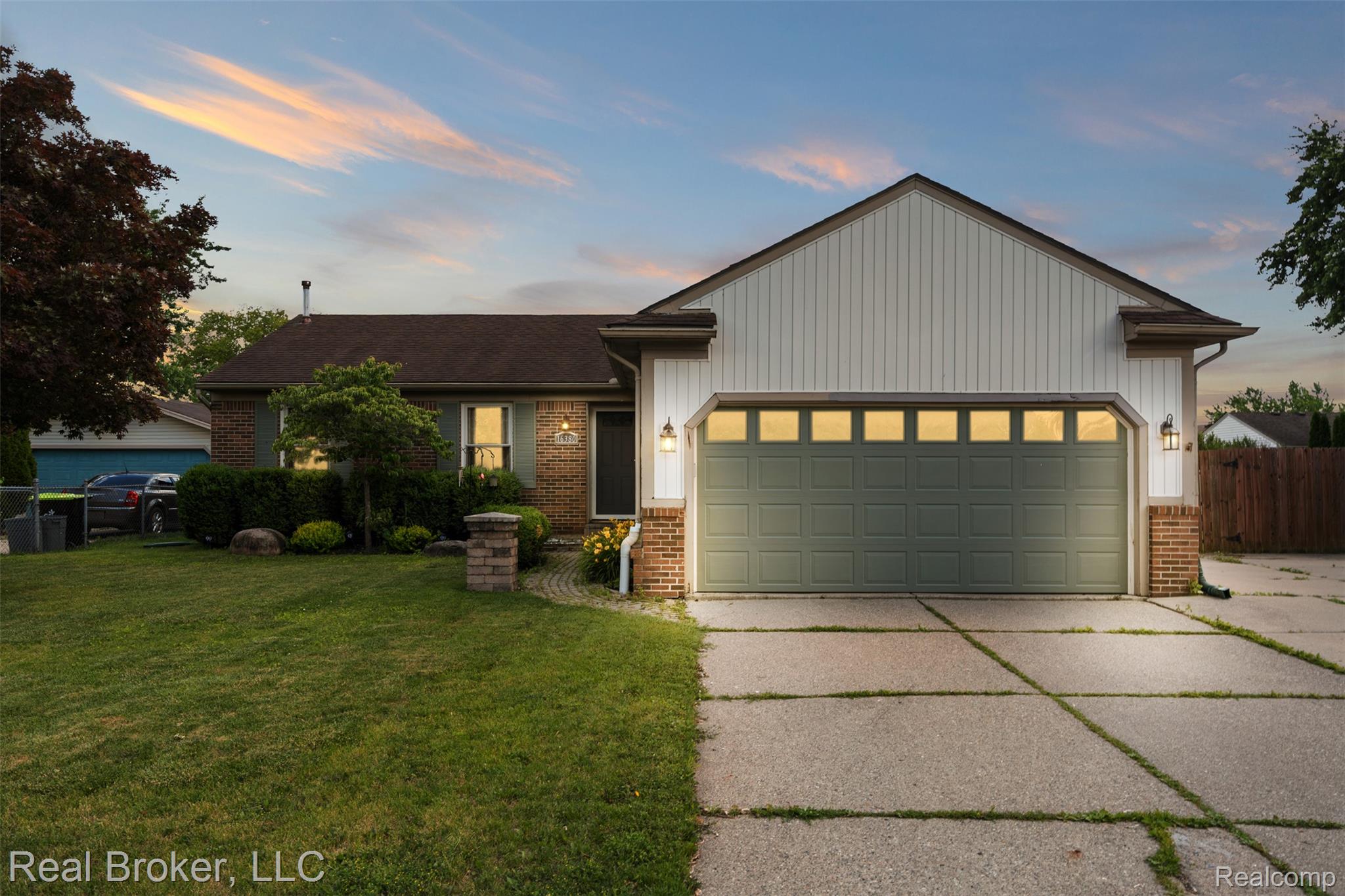 16380, Sudbury, Macomb, Michigan, 48044