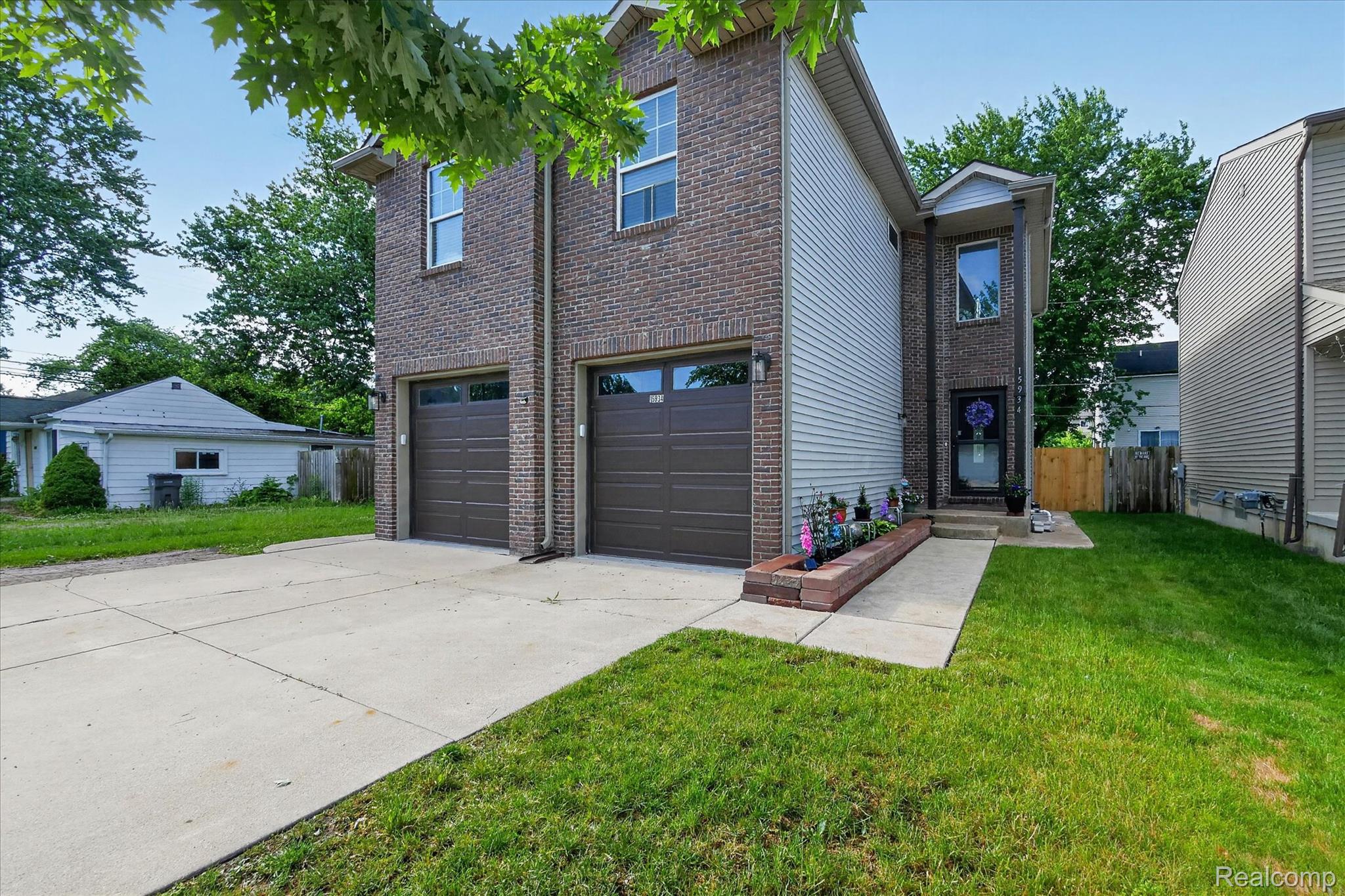 15934, Athens, Clinton Township, Michigan, 48035