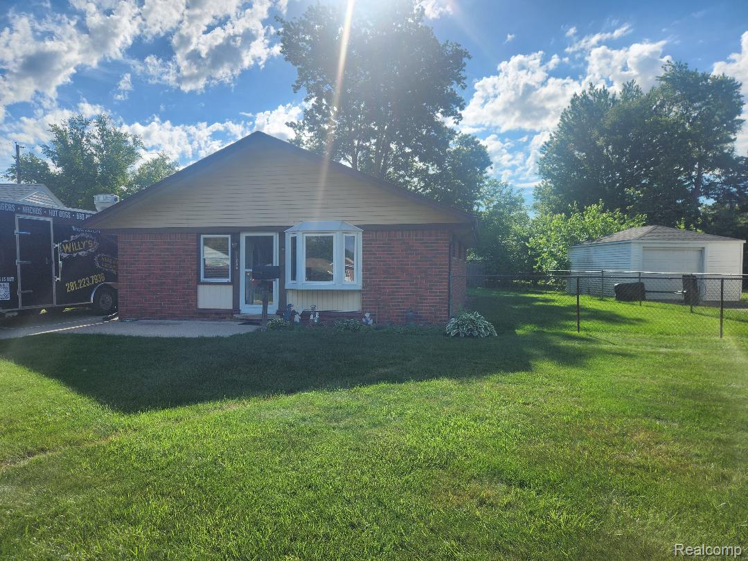 11298, Superior, Warren, Michigan, 48089