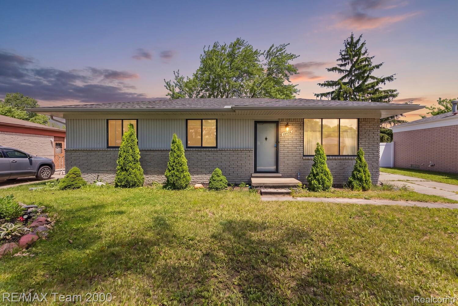 18533, Matthew, Clinton Township, Michigan, 48035
