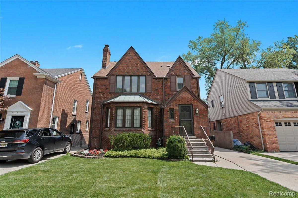 312, MCKINLEY, Grosse Pointe Farms, Michigan, 48236