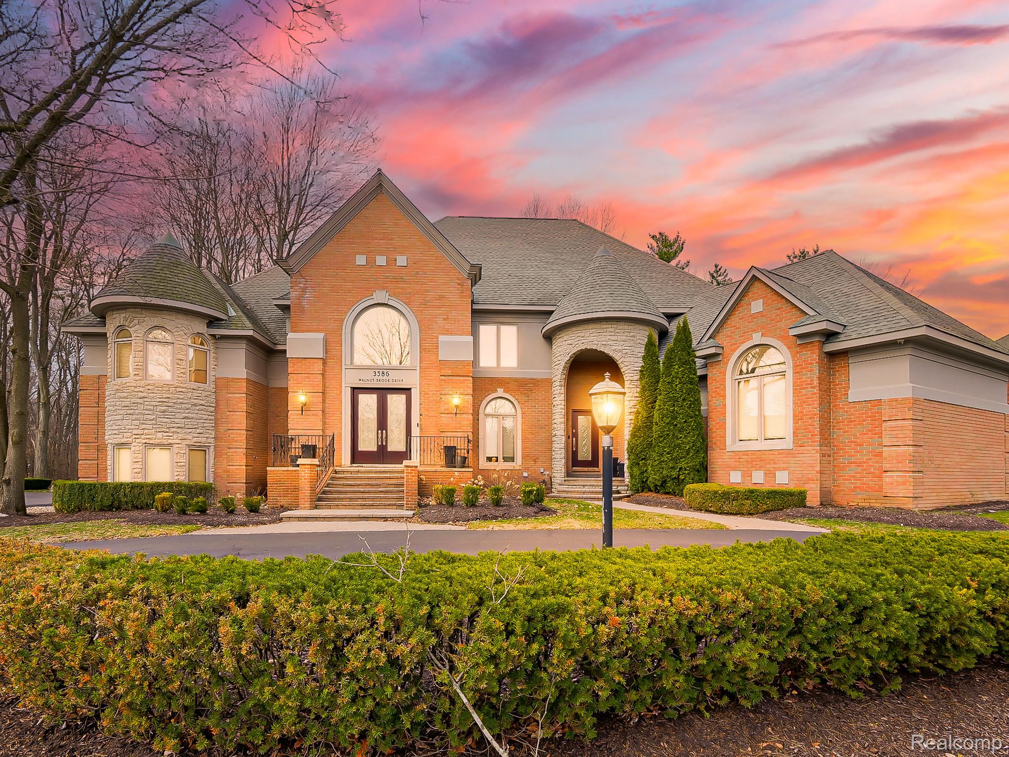3586, Walnut Brook, Rochester Hills, Michigan, 48309