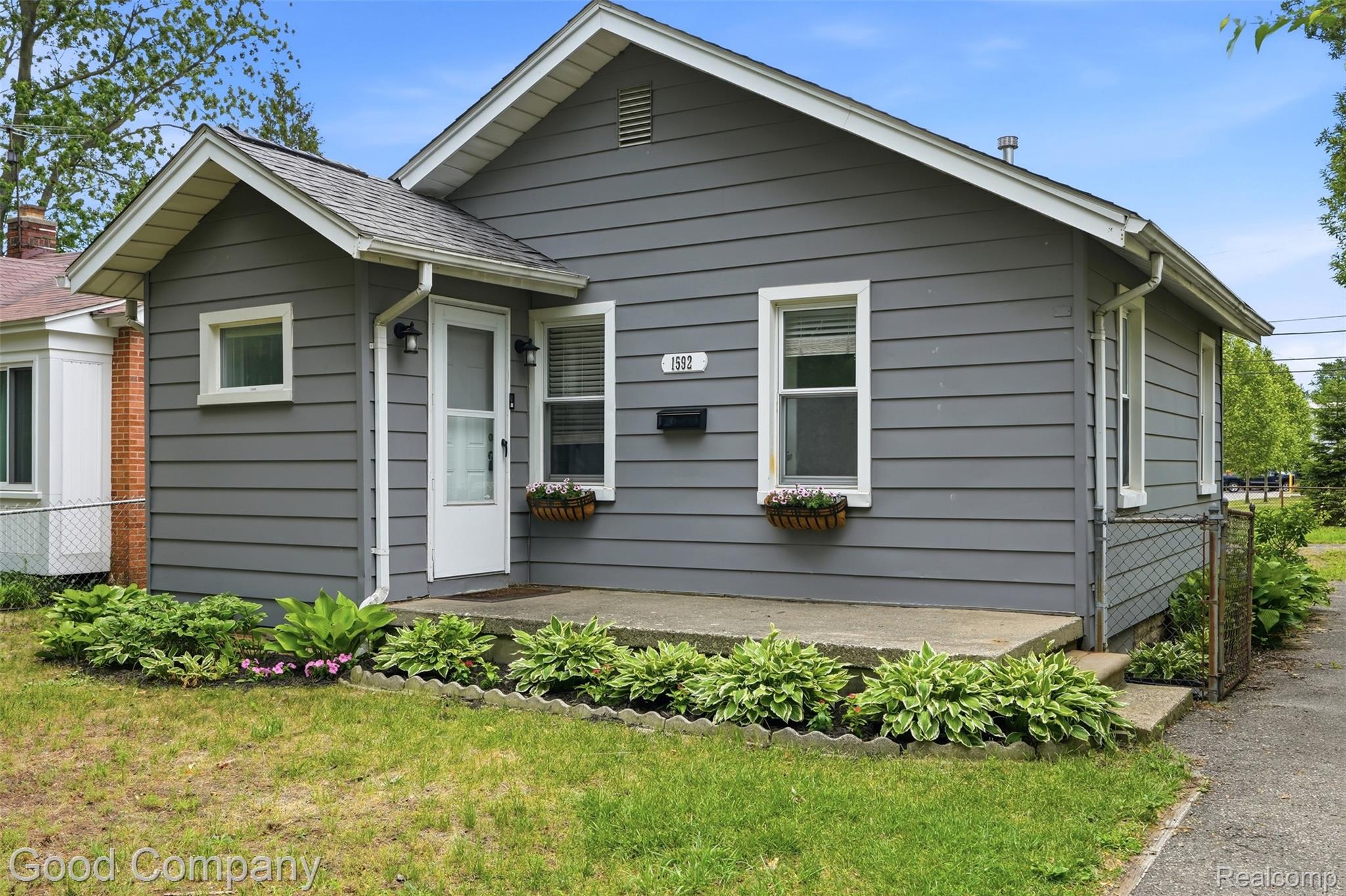 1592, Shevlin, Ferndale, Michigan, 48220