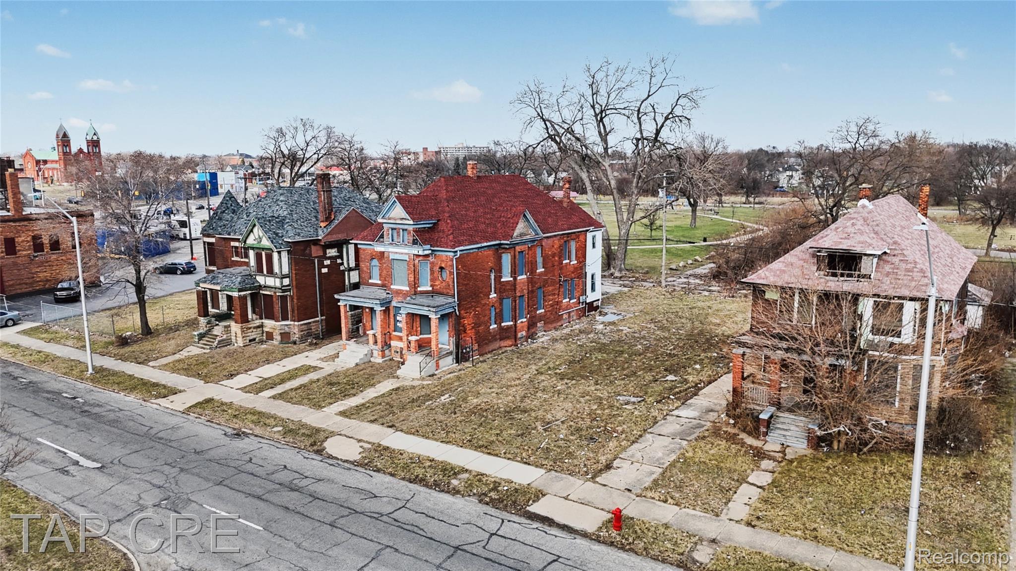 1104, Grand, Detroit, Michigan, 48207