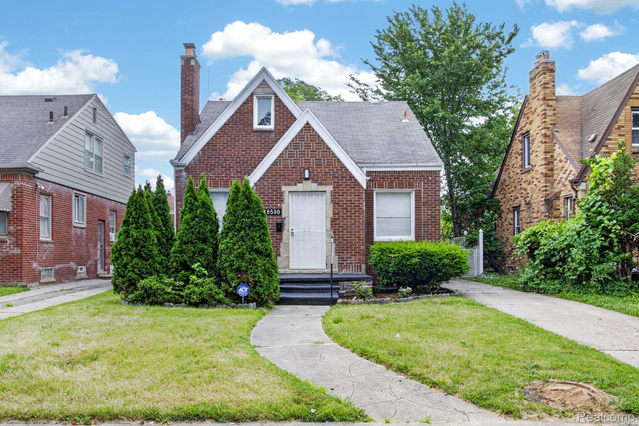 16590, Gilchrist, Detroit, Michigan, 48235