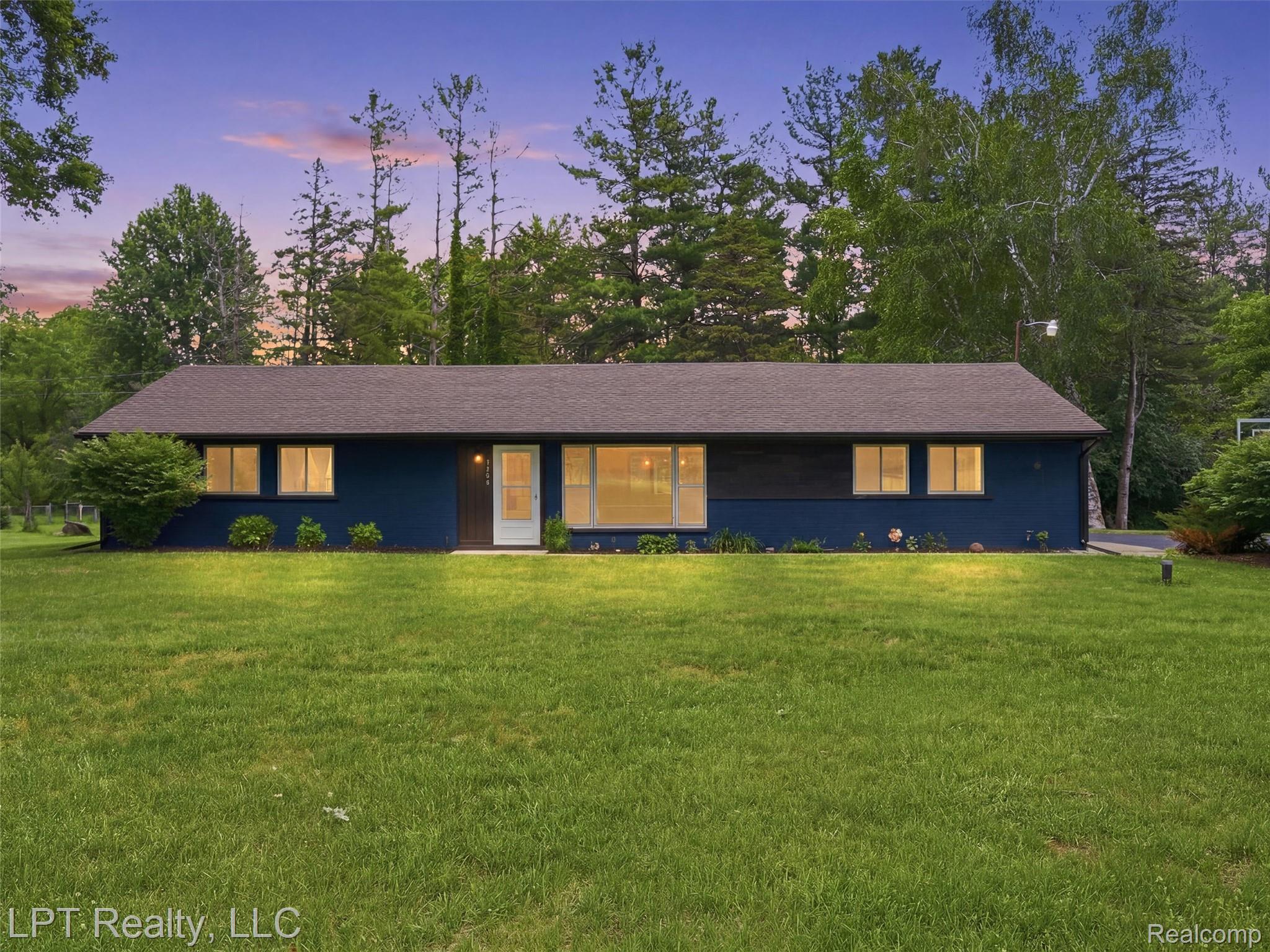 3700, Napier, Canton, Michigan, 48187