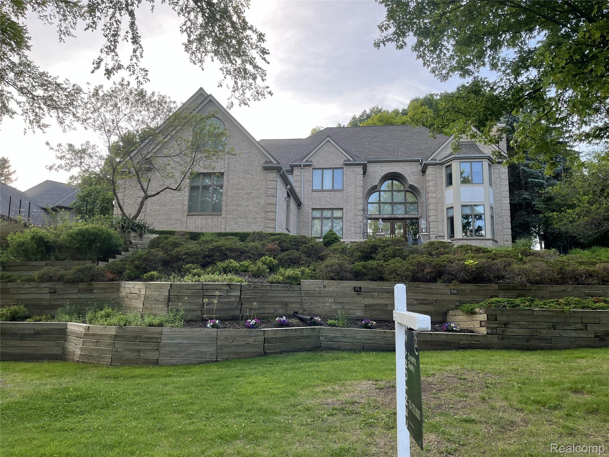 1721, Archers Pointe, Rochester Hills, Michigan, 48306