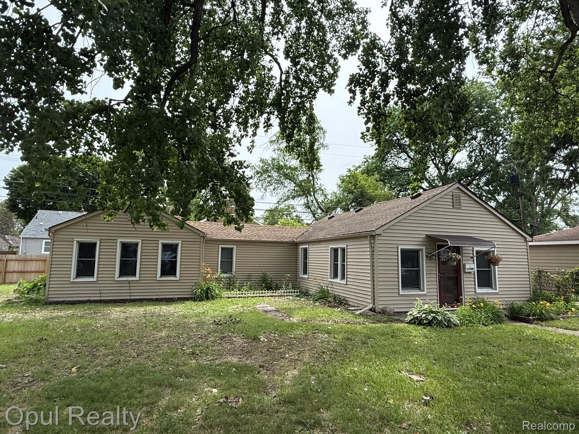 11700, Cavell, Livonia, Michigan, 48150