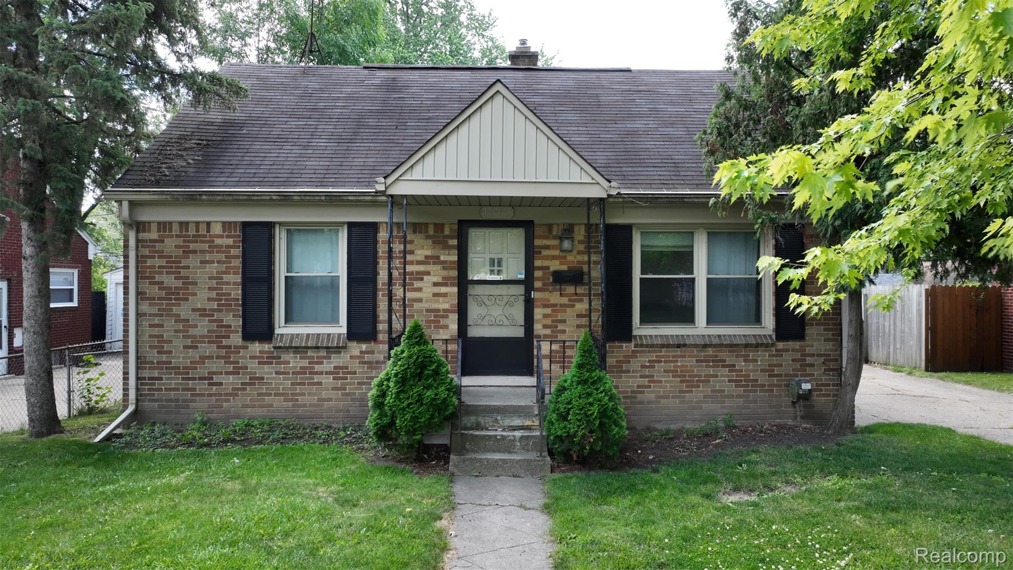 1005, Voorheis, Pontiac, Michigan, 48341