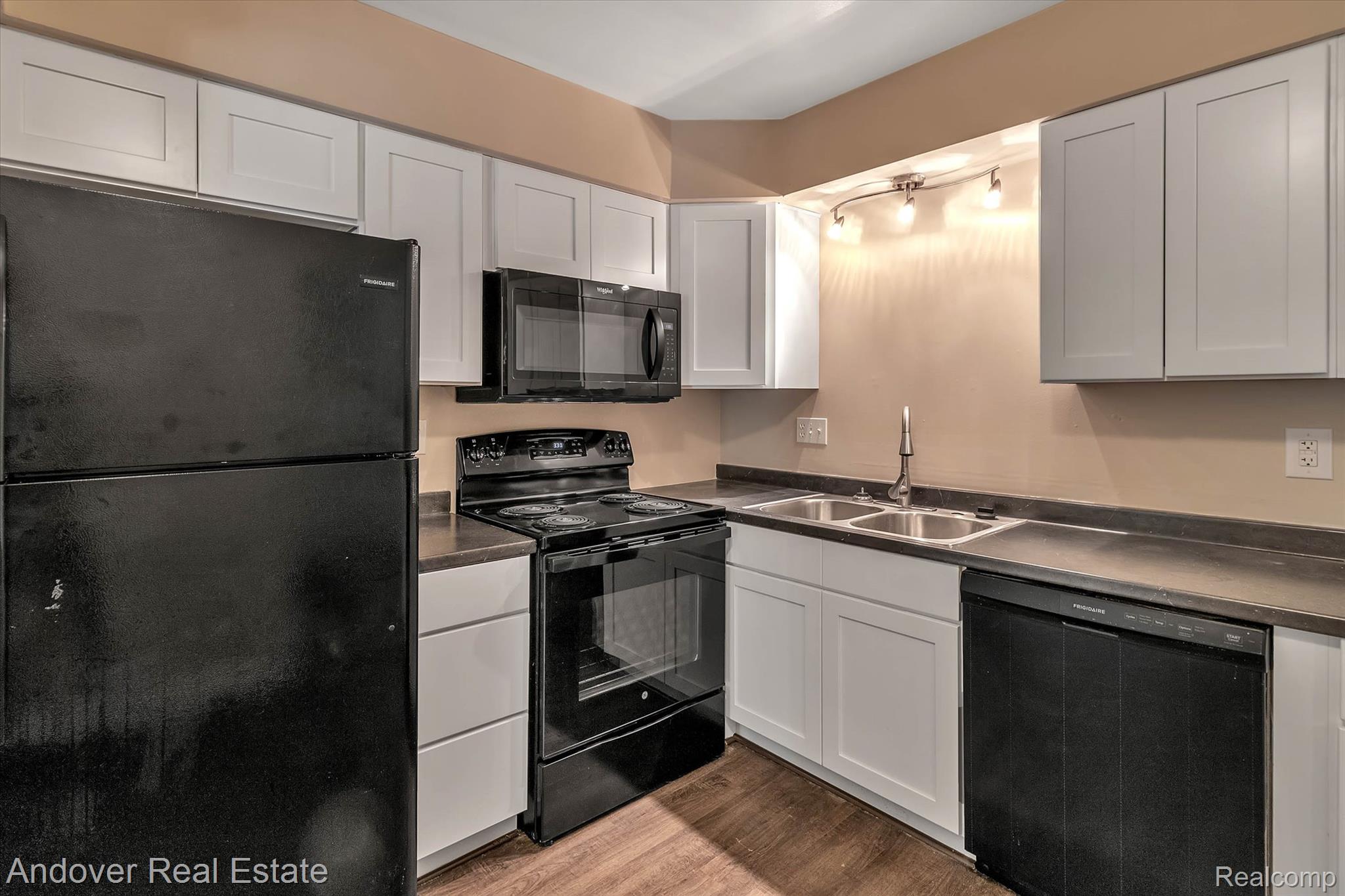 320, Drake, Kalamazoo, Michigan, 49009