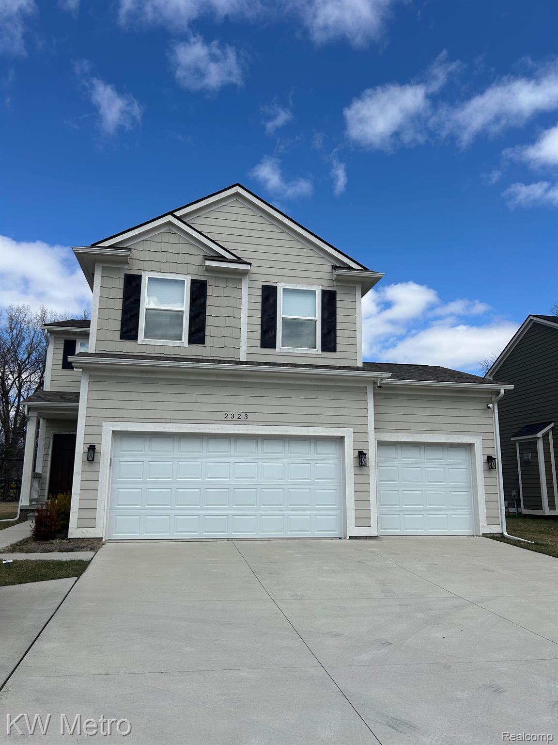 2323, MAPLE, Troy, Michigan, 48083