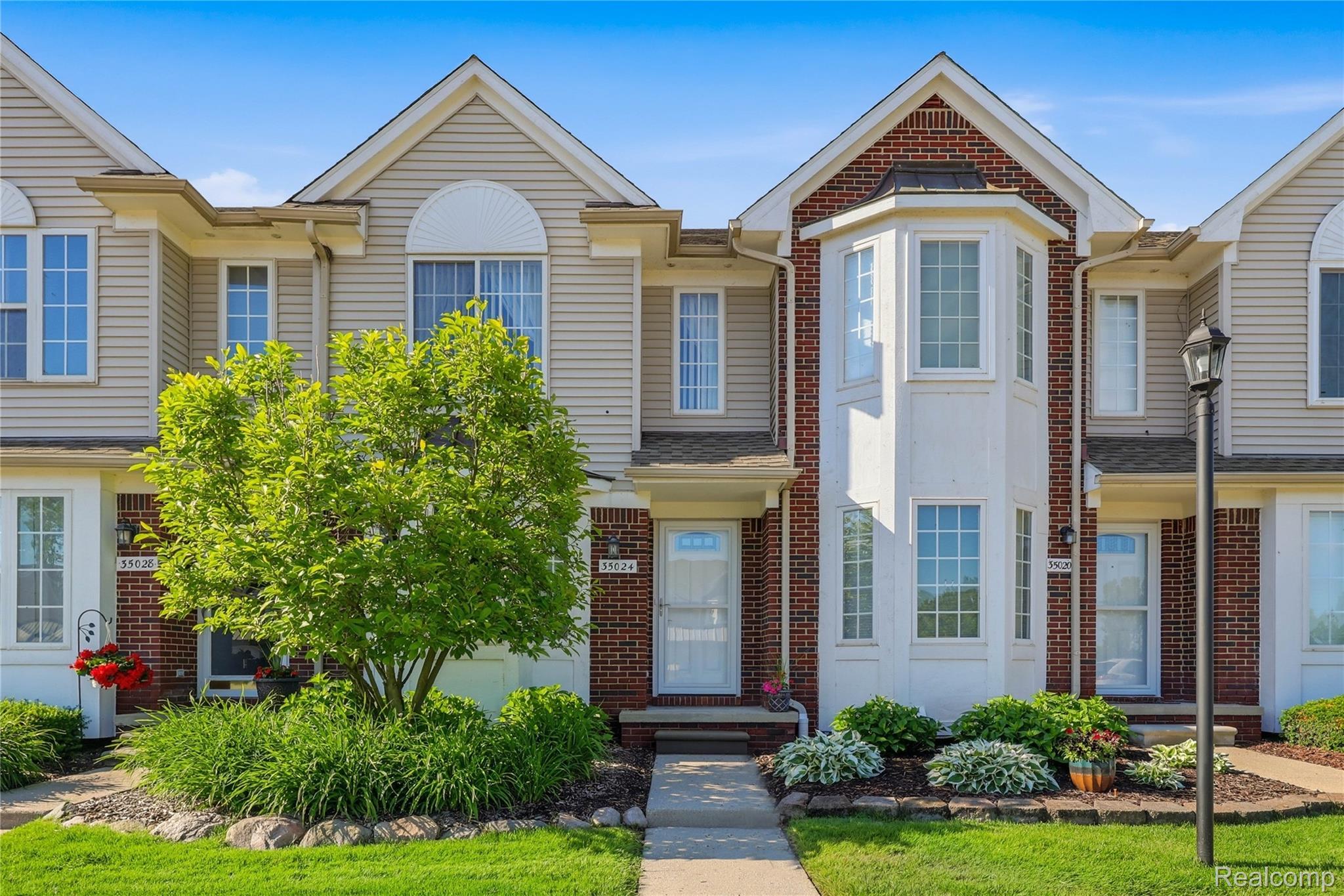 35024, Windsor, #35, New Baltimore, Michigan, 48047