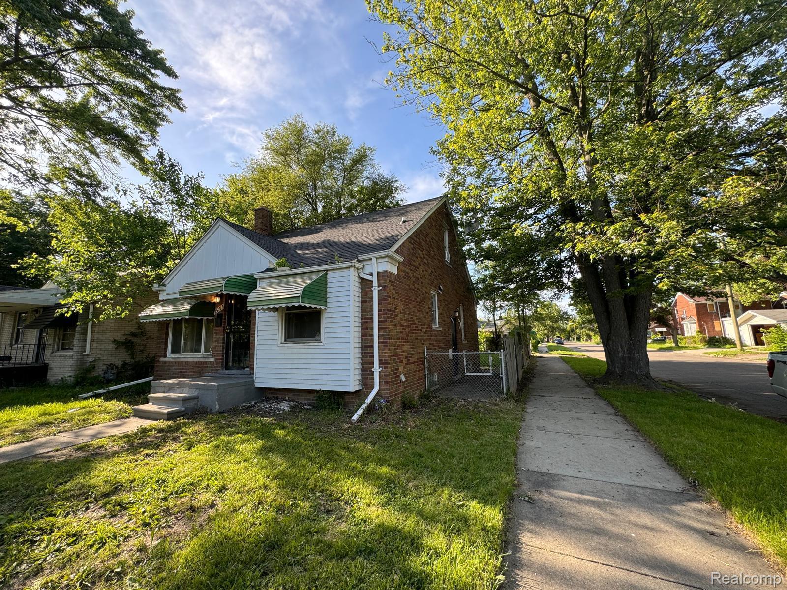 15717, EASTBURN, Detroit, Michigan, 48205