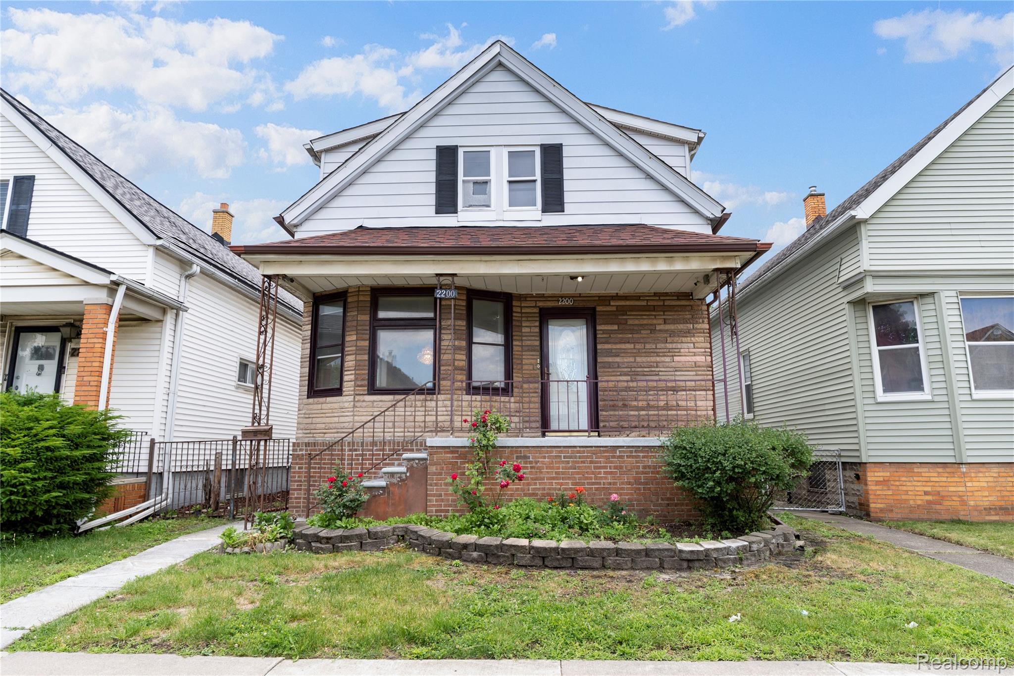 2200, Belmont, Hamtramck, Michigan, 48212