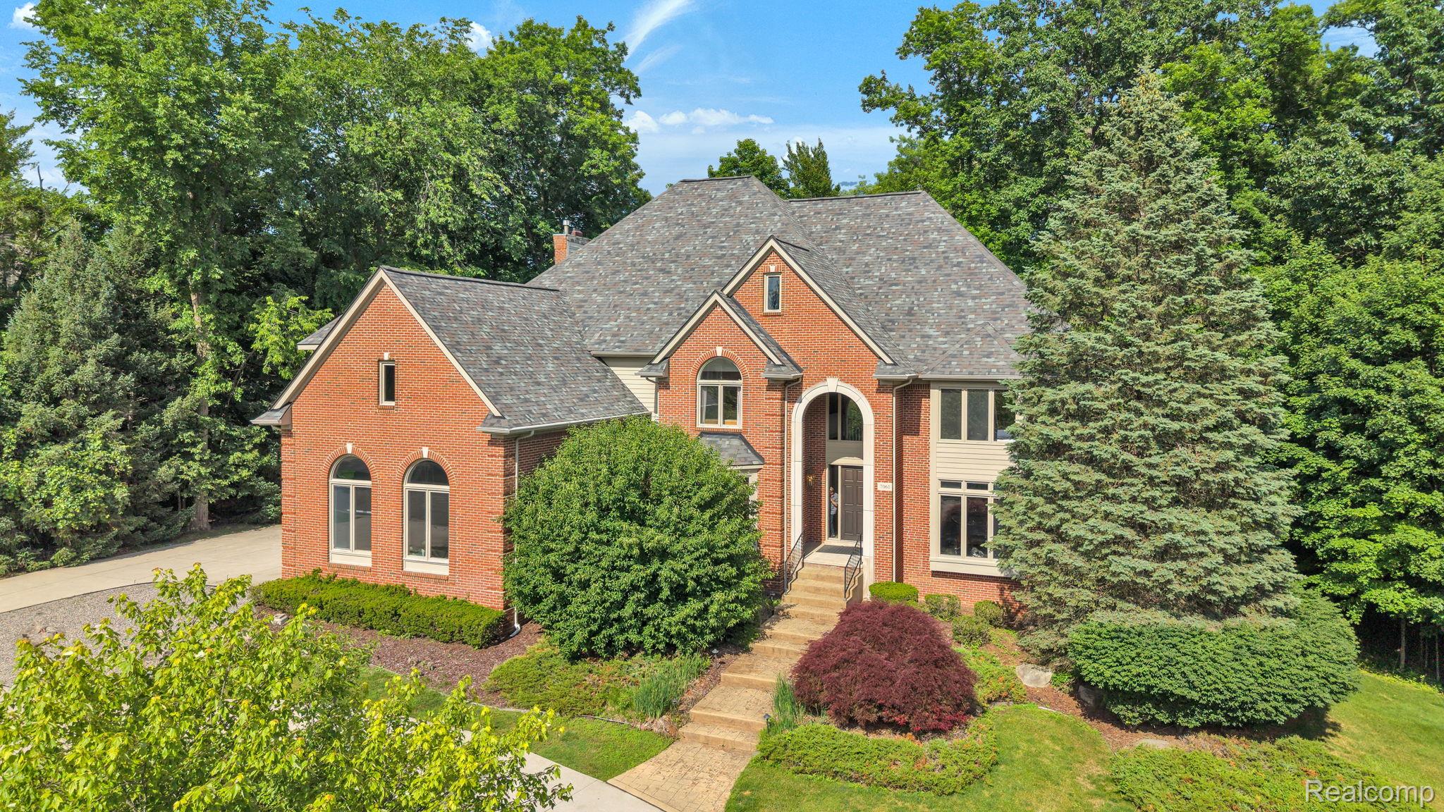 7061, Trailway, West Bloomfield, Michigan, 48322