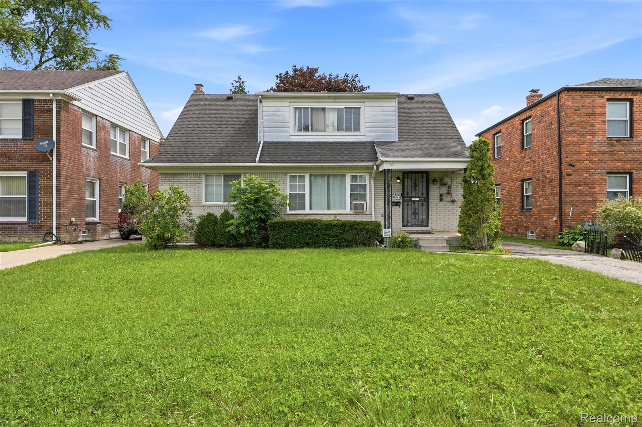 648, Alter, Detroit, Michigan, 48215