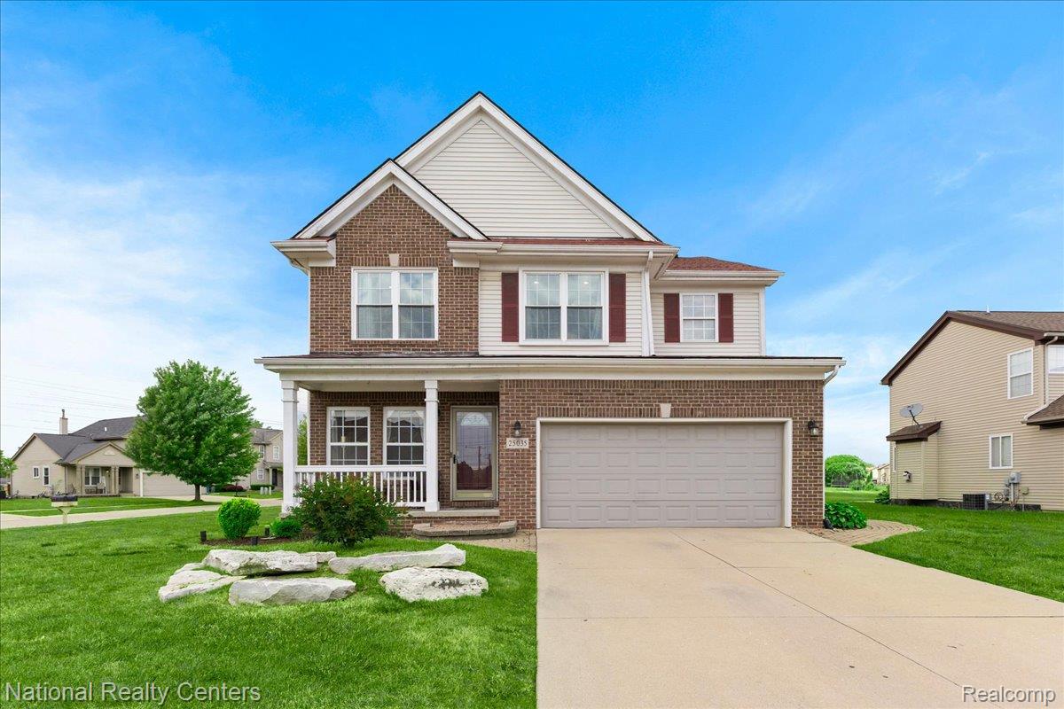 25035, Constitution, Warren, Michigan, 48089
