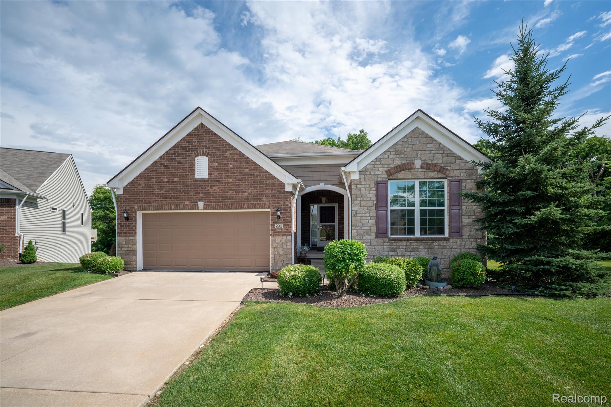 292, Bryce, Howell, Michigan, 48843