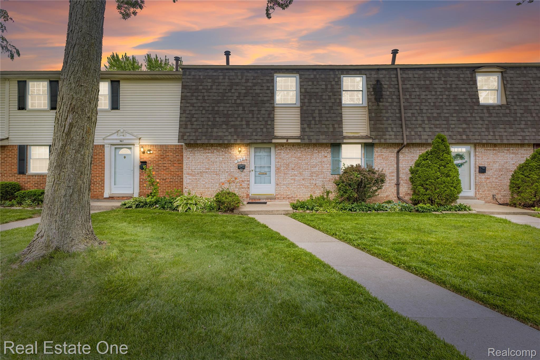 959, Kirts, Troy, Michigan, 48084