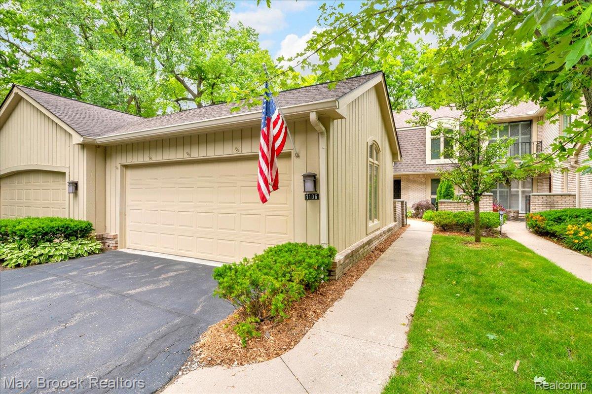 1106, Hillpointe, Bloomfield Hills, Michigan, 48304