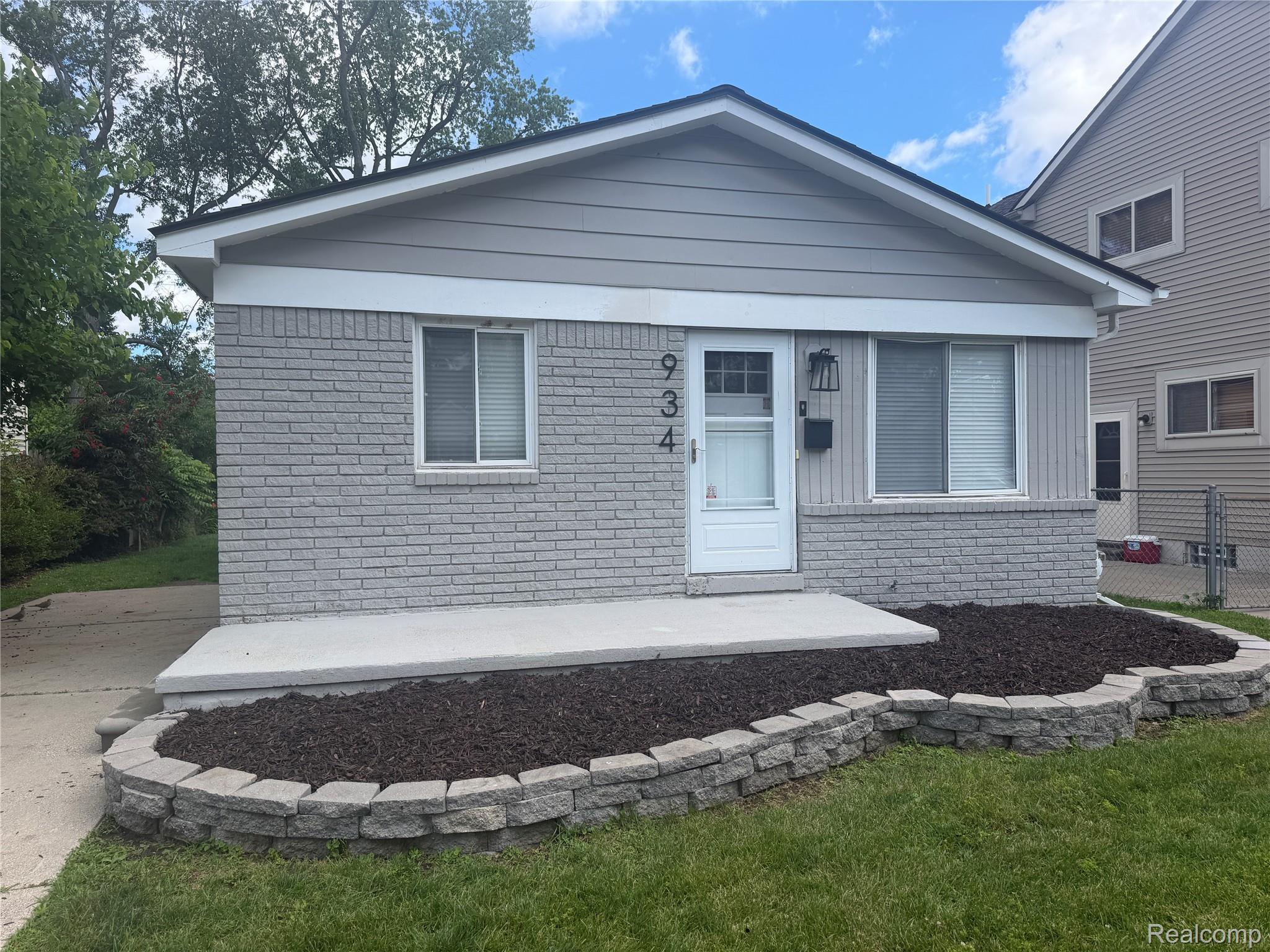 934, Harvard, Berkley, Michigan, 48072