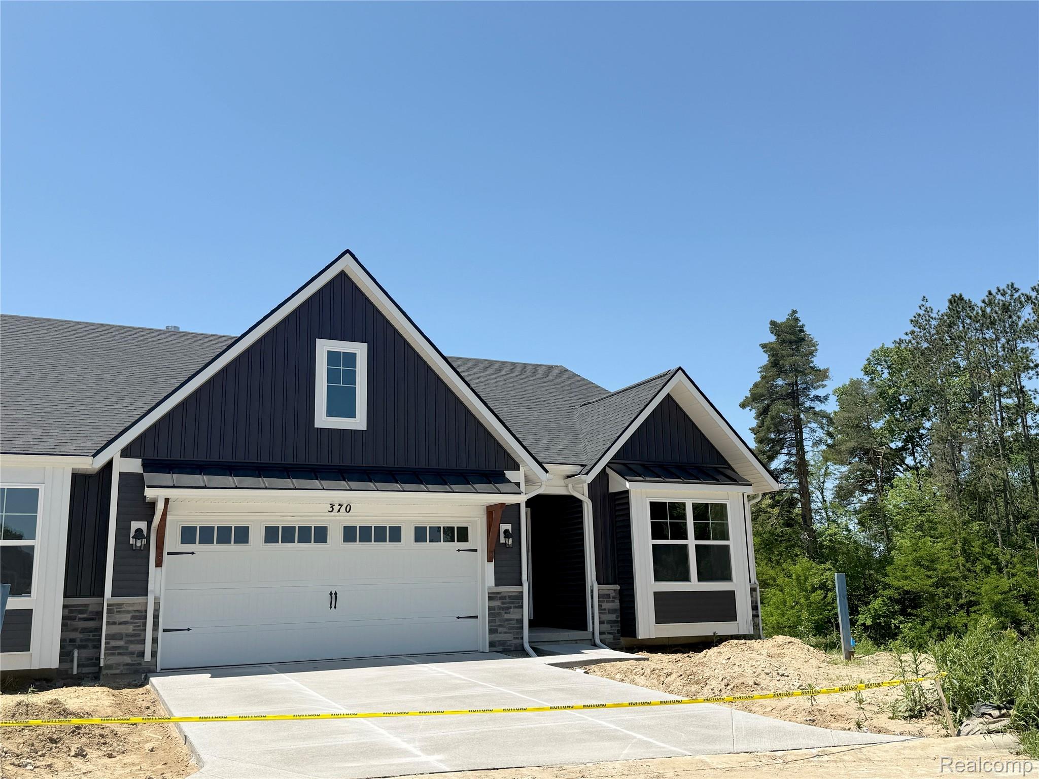 370, Canyon Creek, #19, Howell, Michigan, 48843