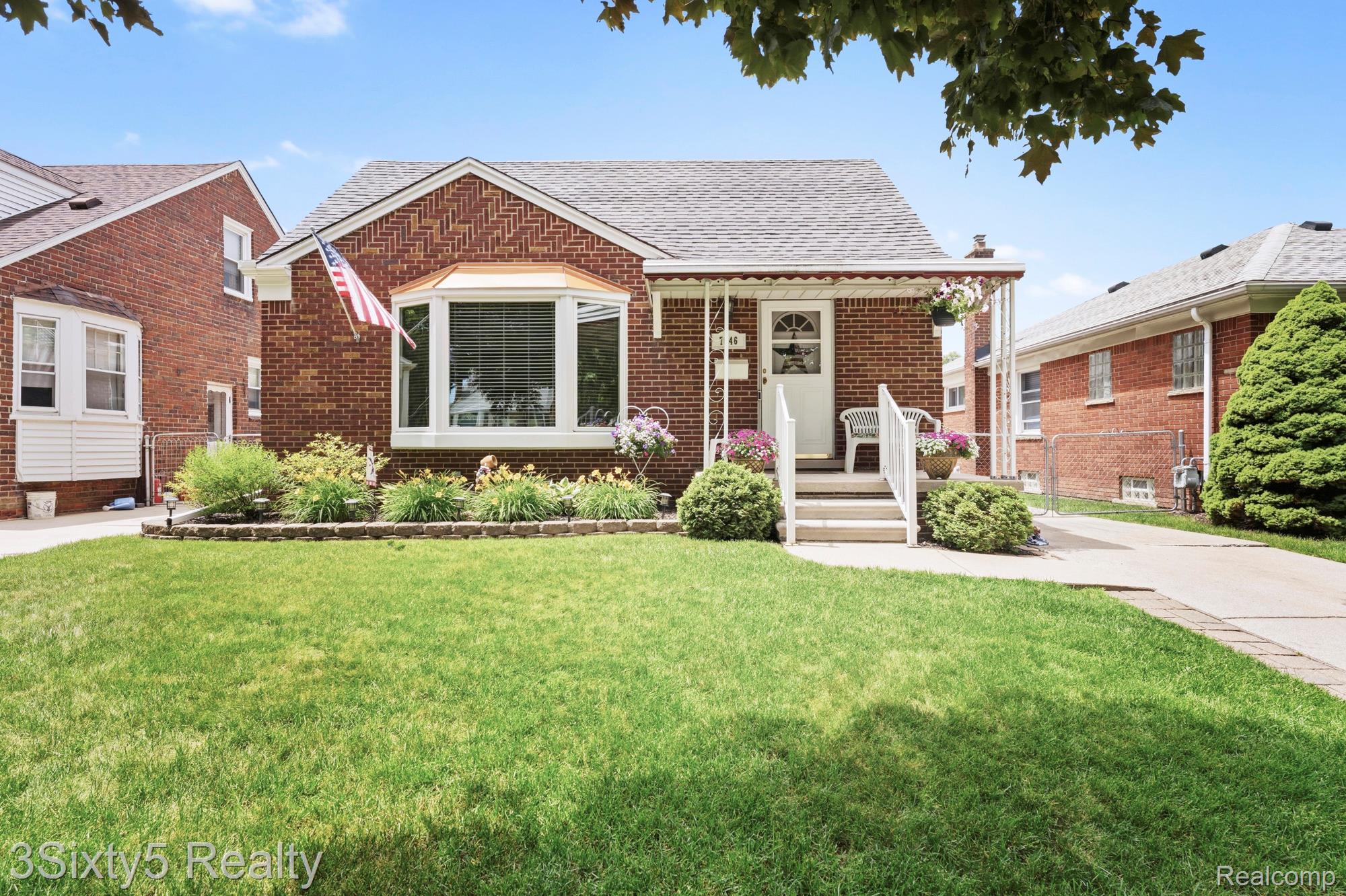 7646, Robinson, Allen Park, Michigan, 48101