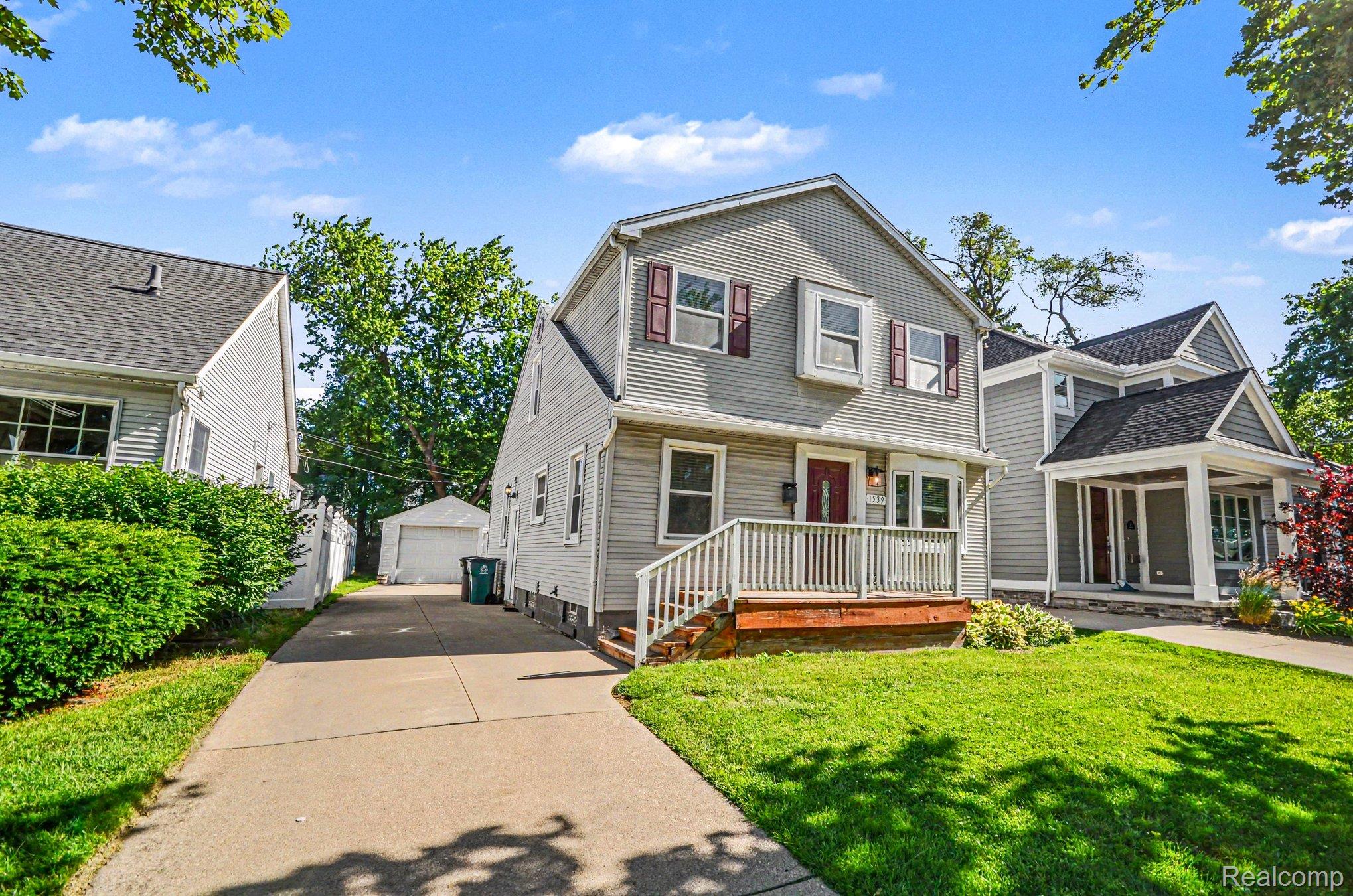 1539, Cole, Birmingham, Michigan, 48009