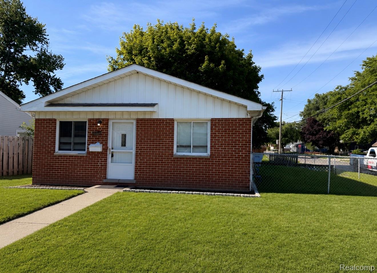 1704, Meyers, Hazel Park, Michigan, 48030