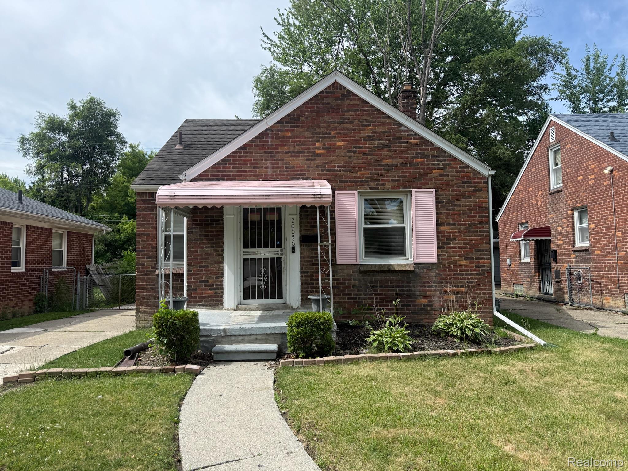 20056, Roscommon, Harper Woods, Michigan, 48225