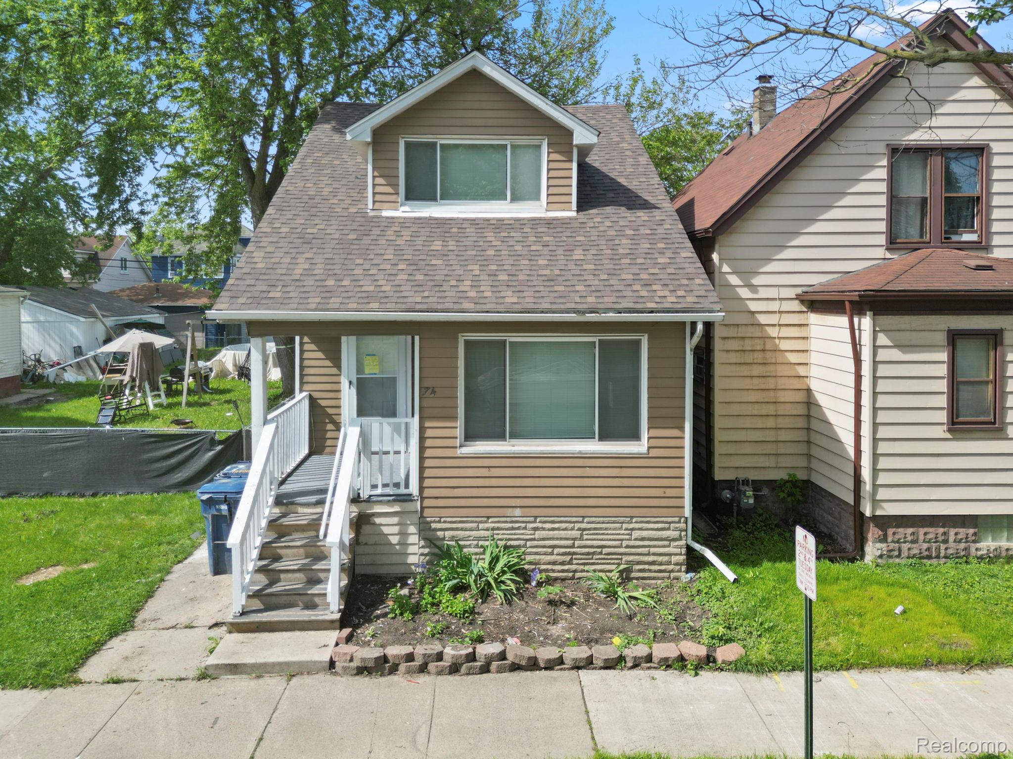 74, Pine, River Rouge, Michigan, 48218