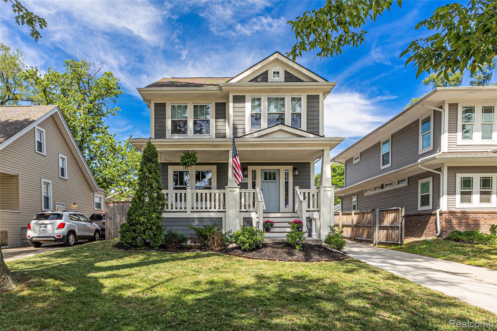818, Mohawk, Royal Oak, Michigan, 48067
