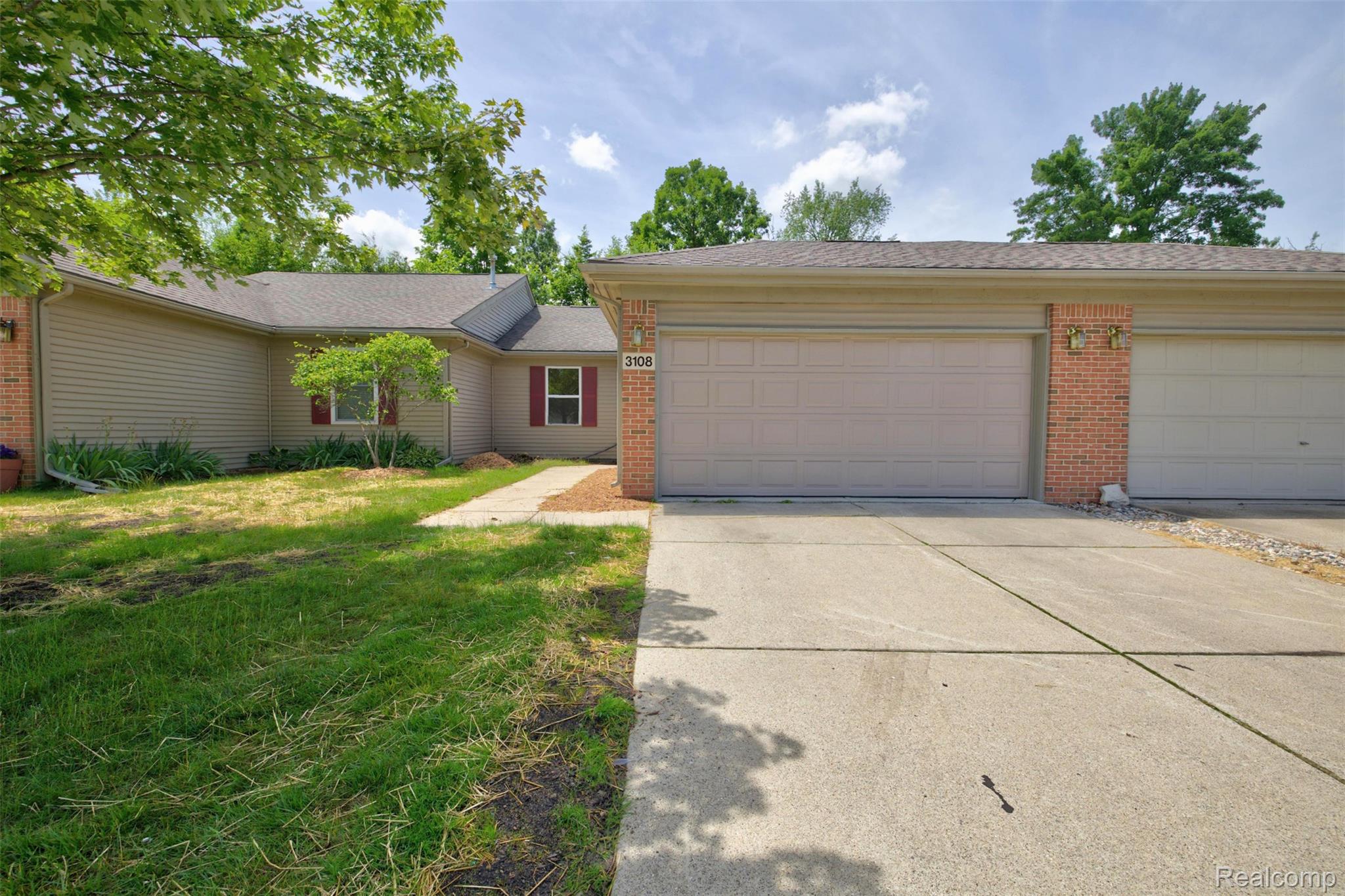 3108, Falcon, #25, Burton, Michigan, 48519