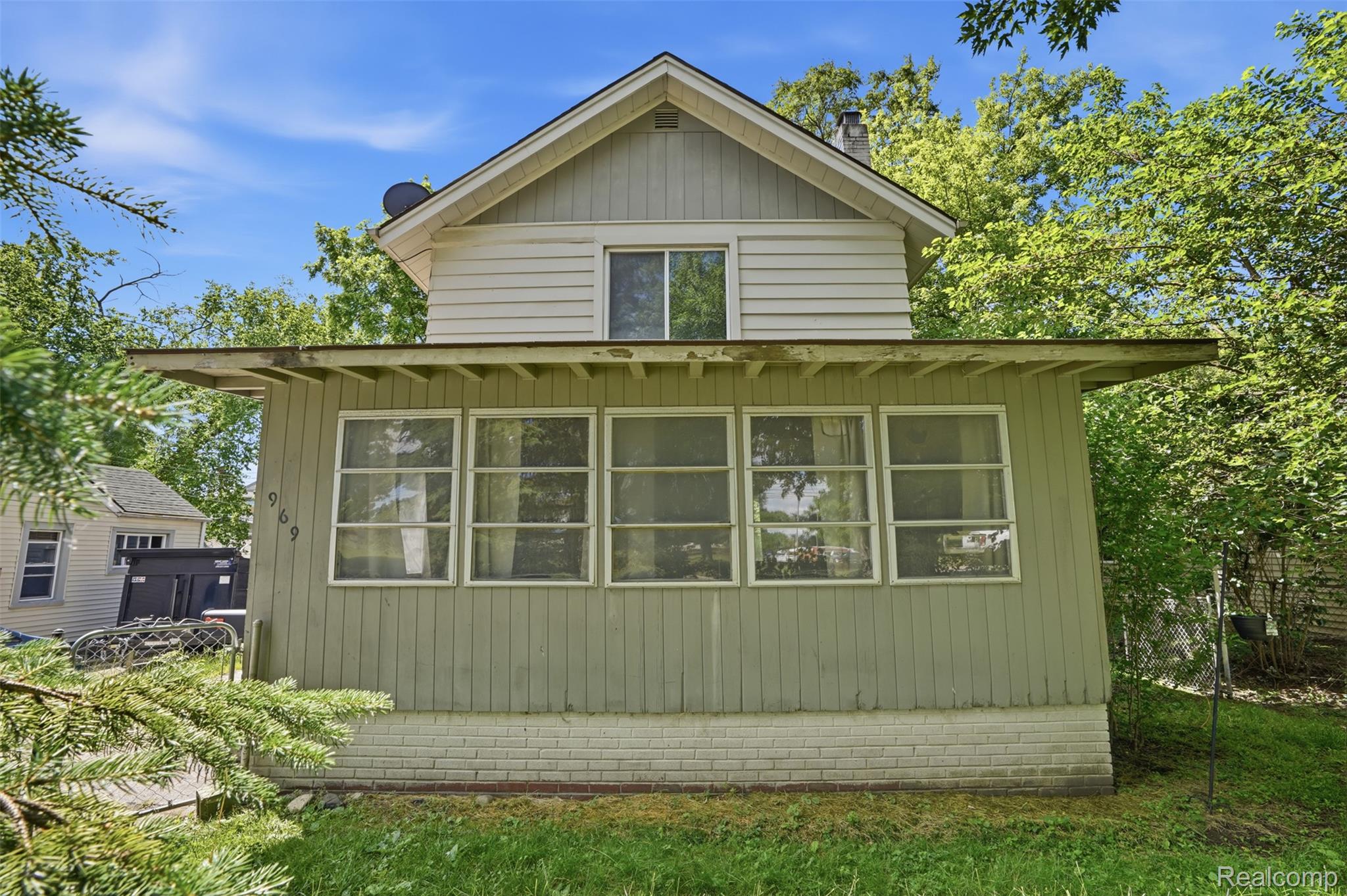 969, Myrtle, Waterford, Michigan, 48328