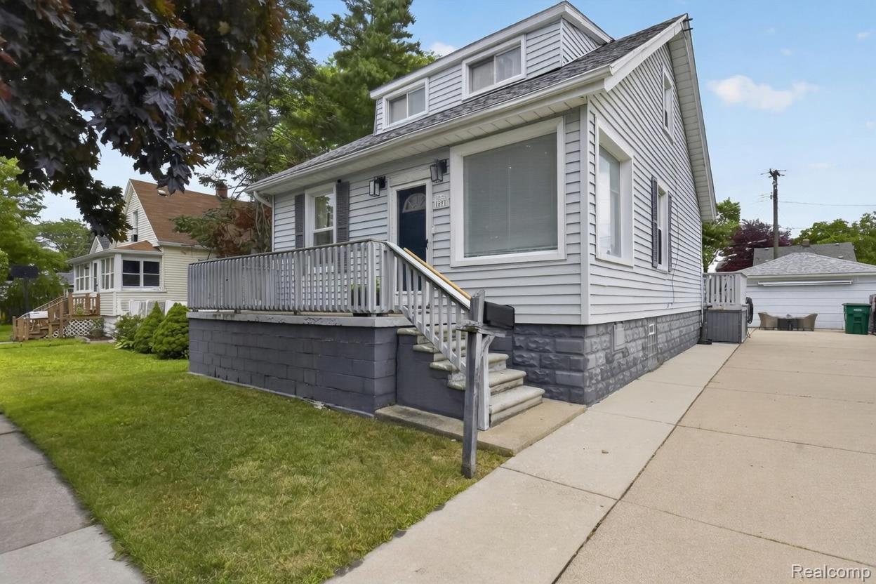 1871, 7th, Wyandotte, Michigan, 48192