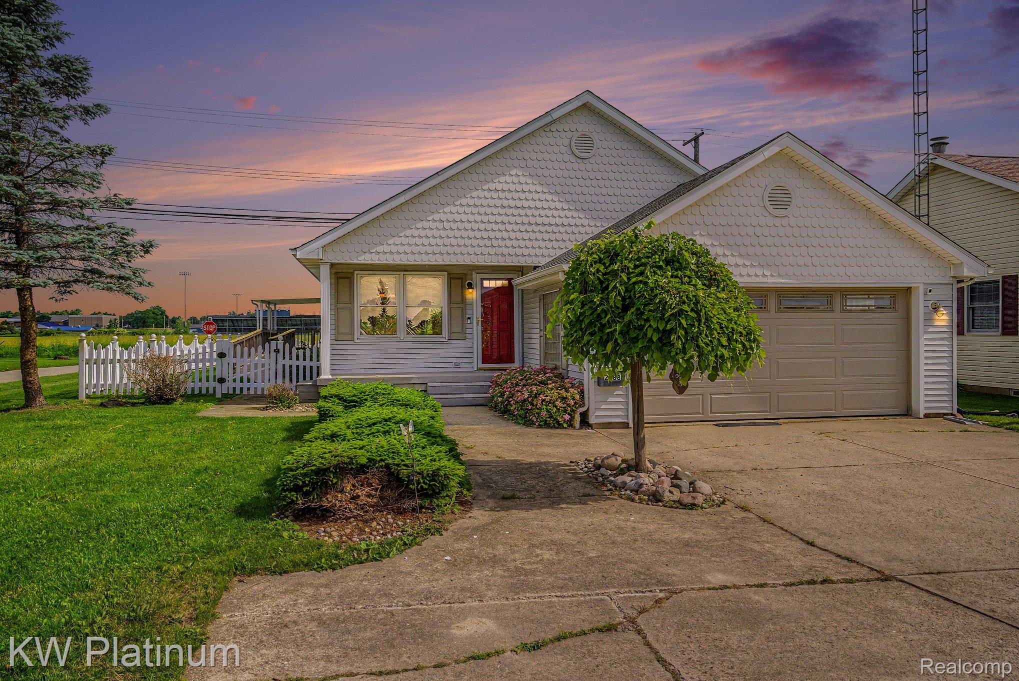 2688, Genesee, Lapeer, Michigan, 48446
