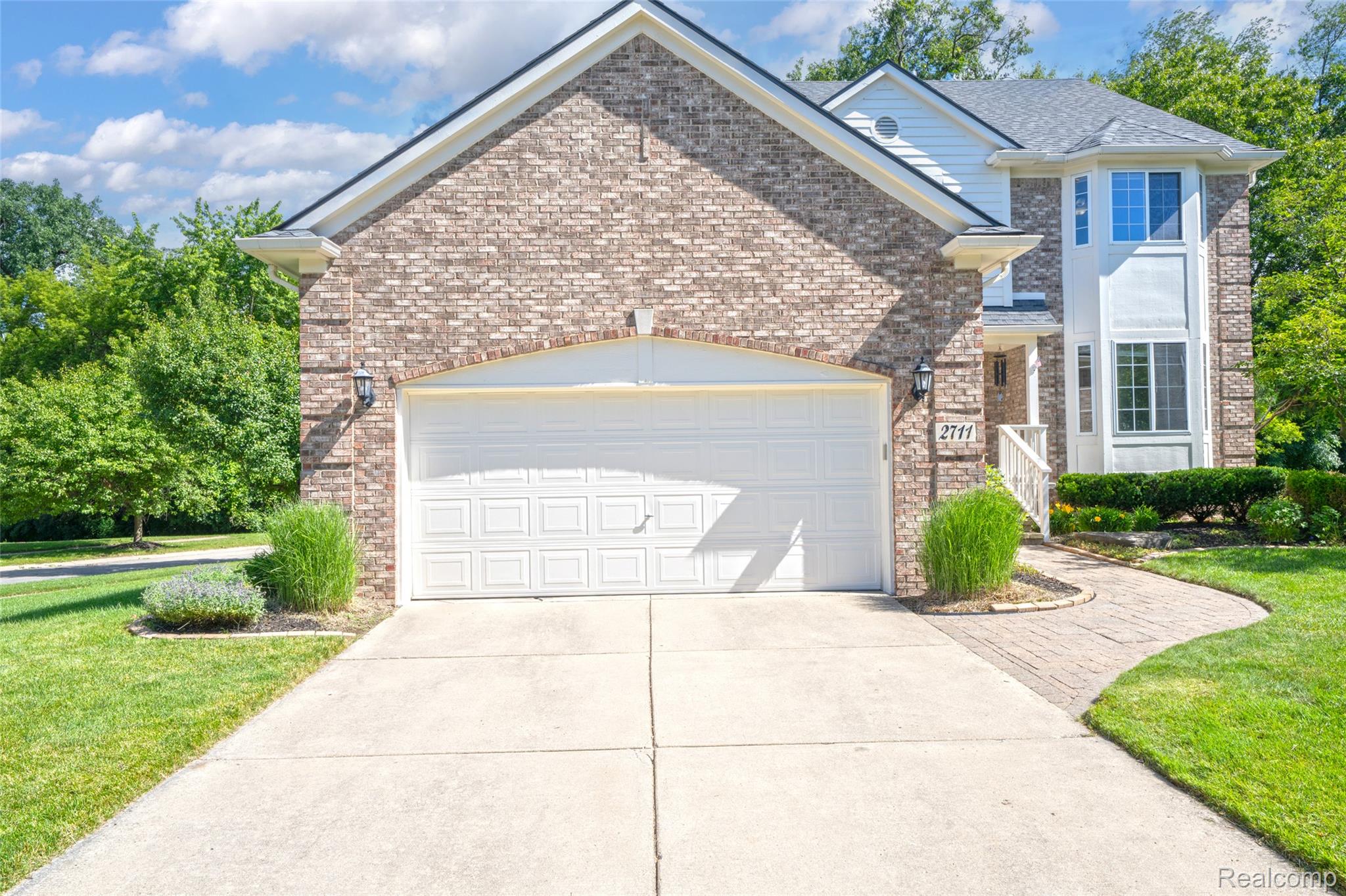 2711, Greenlawn, Commerce Twp, Michigan, 48382