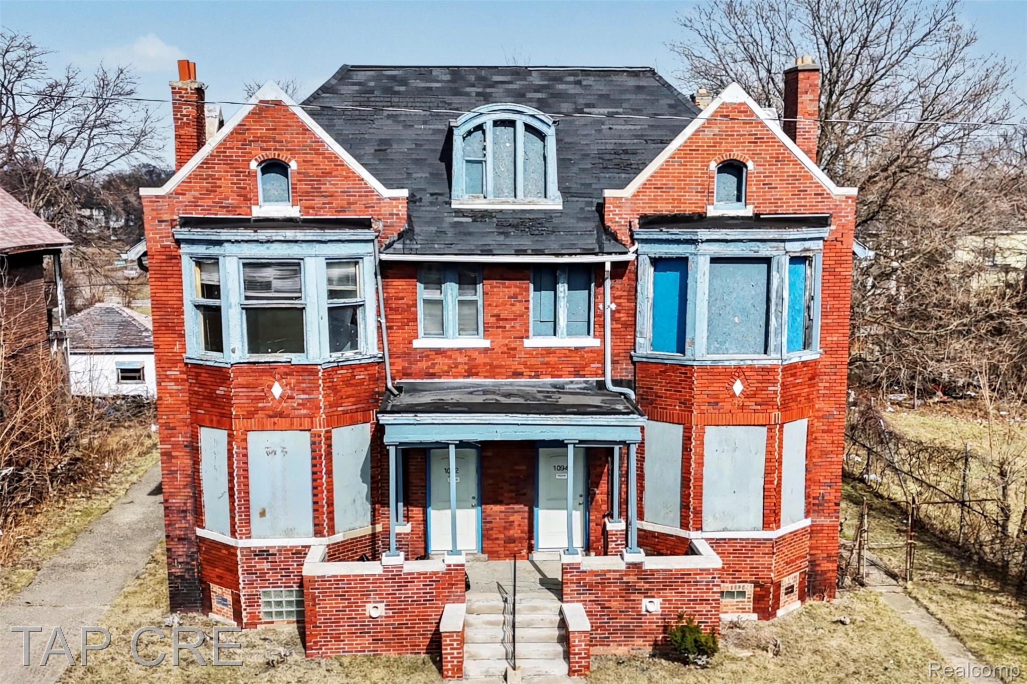 1092, Grand, Detroit, Michigan, 48207
