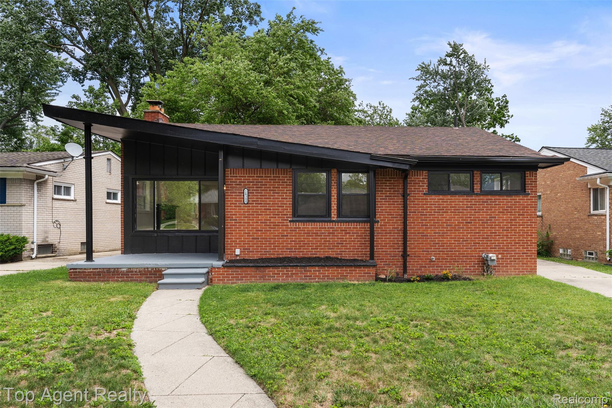 24300, Seneca, Oak Park, Michigan, 48237