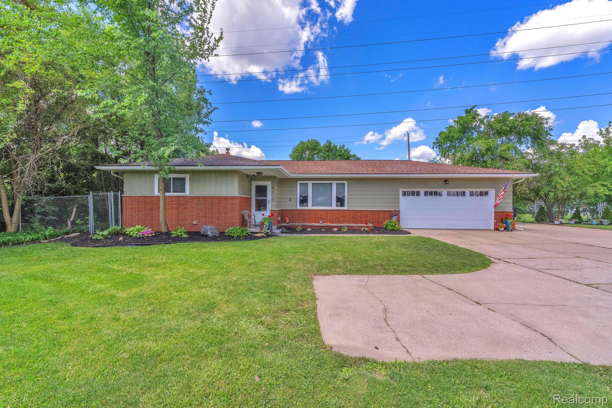 8016, Pardee, Taylor, Michigan, 48180