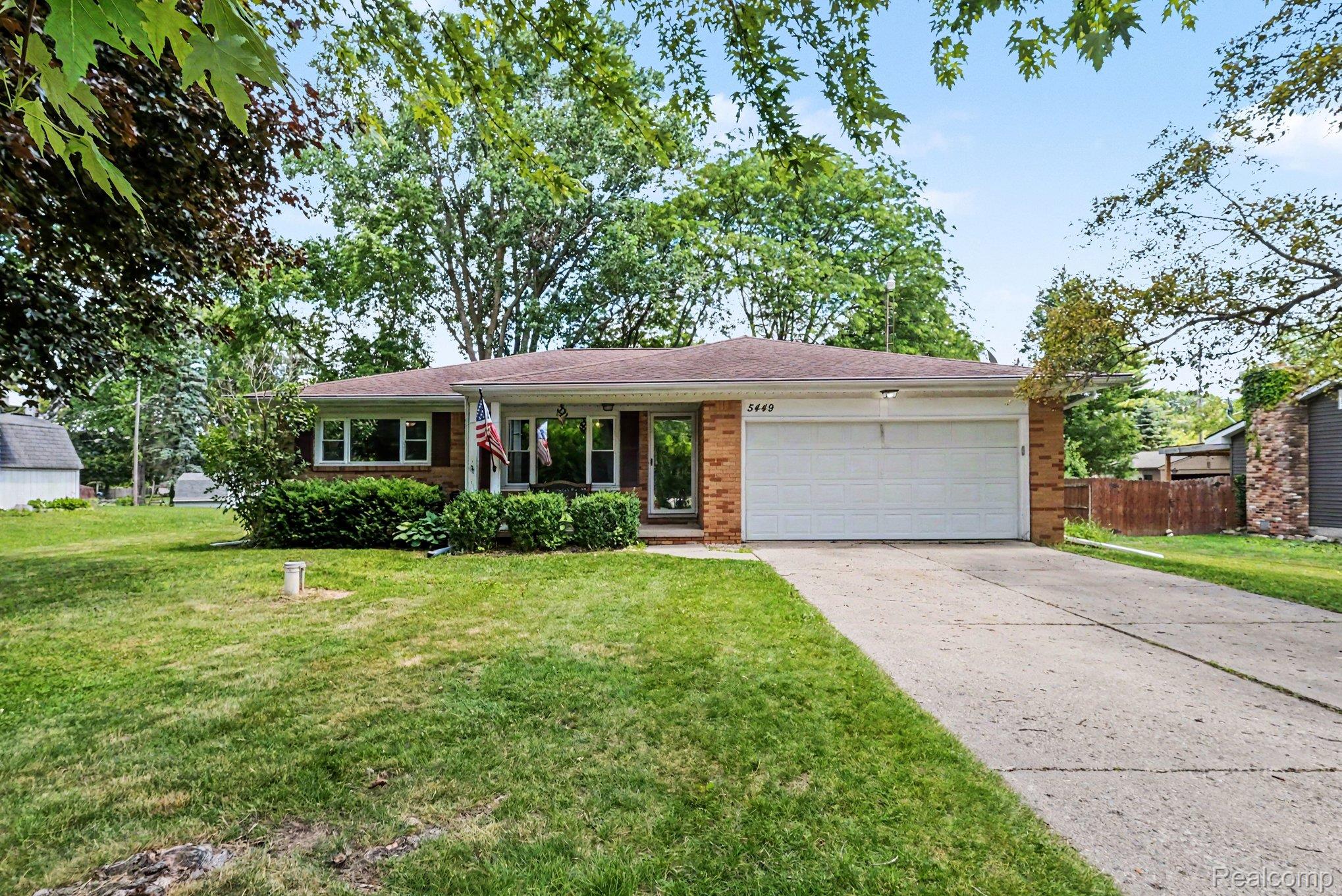5449, Genesee, Grand Blanc, Michigan, 48439
