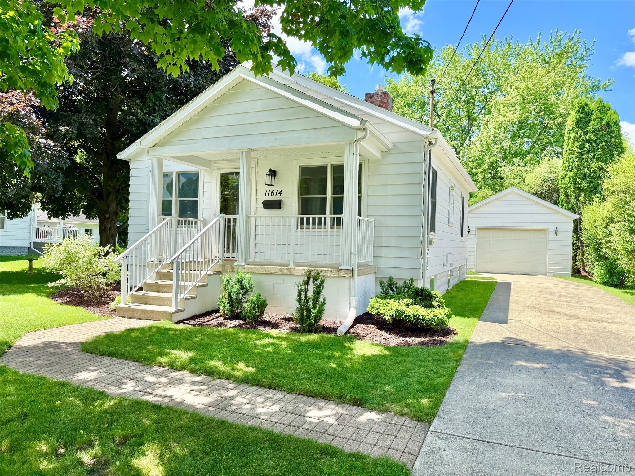 11614, Schram, Grand Blanc, Michigan, 48439