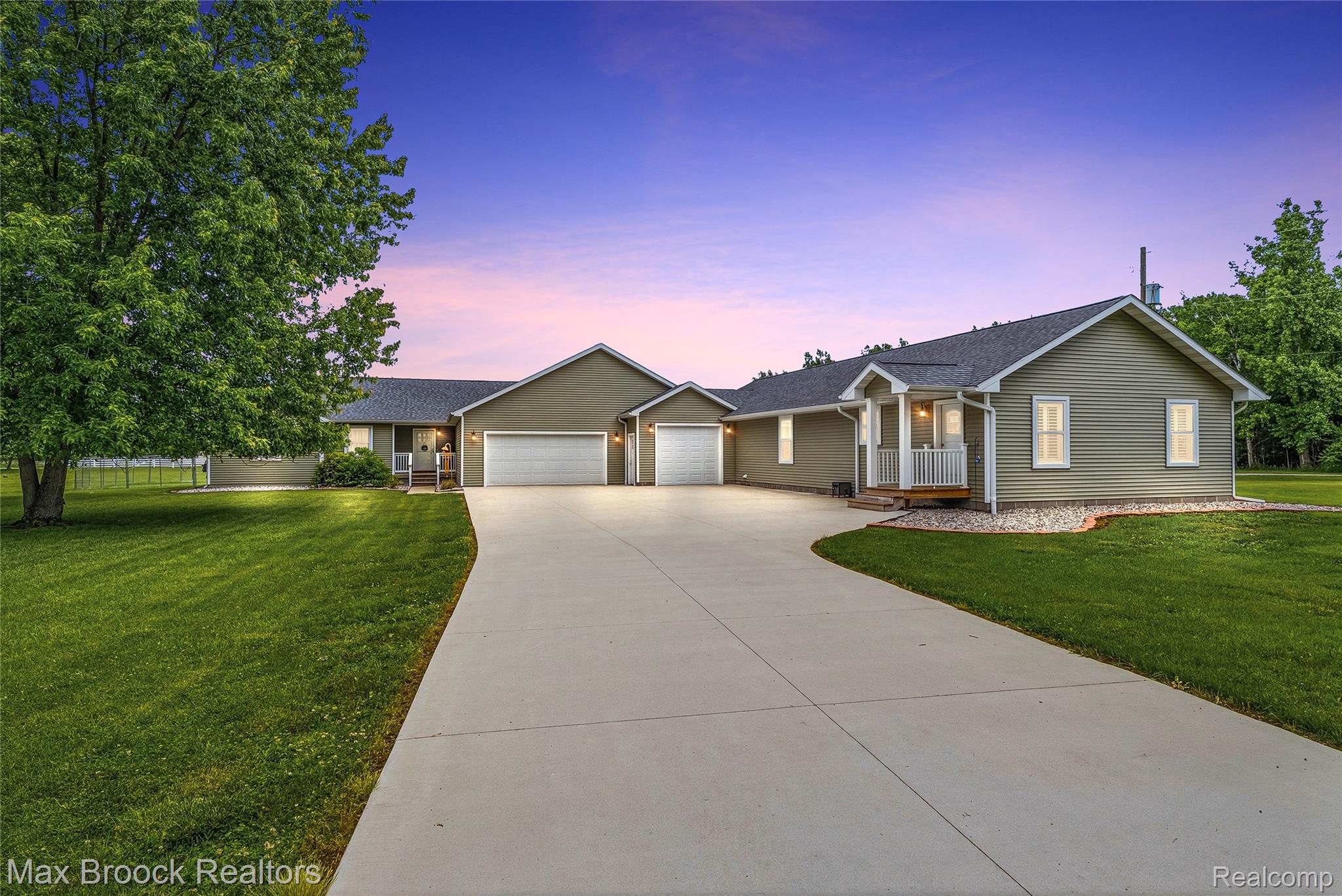 2566, 5 Mile, Midland, Michigan, 48642