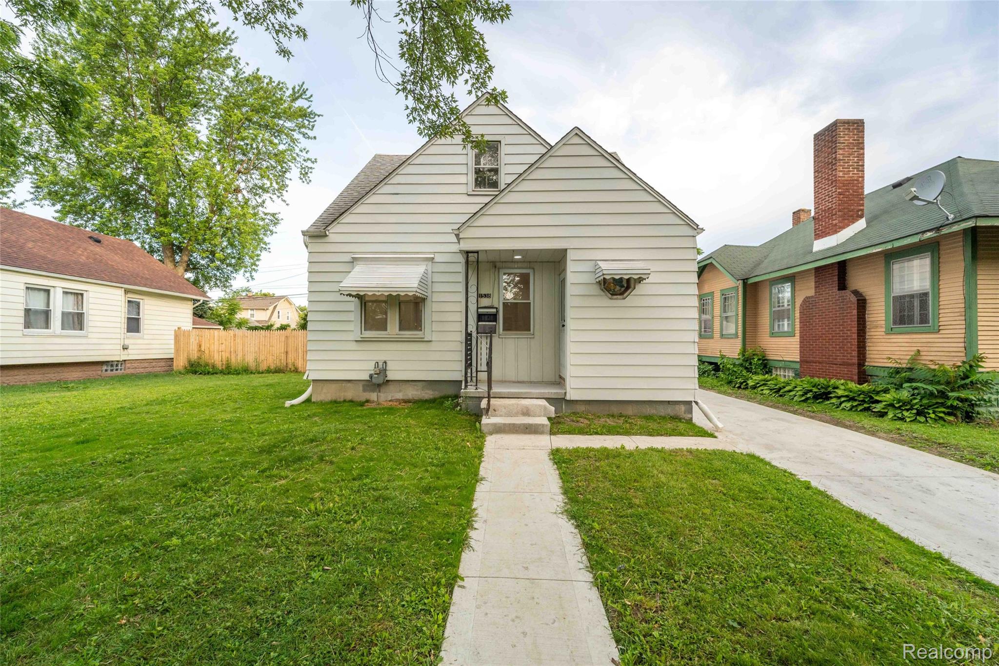 1538, Washington, Lincoln Park, Michigan, 48146