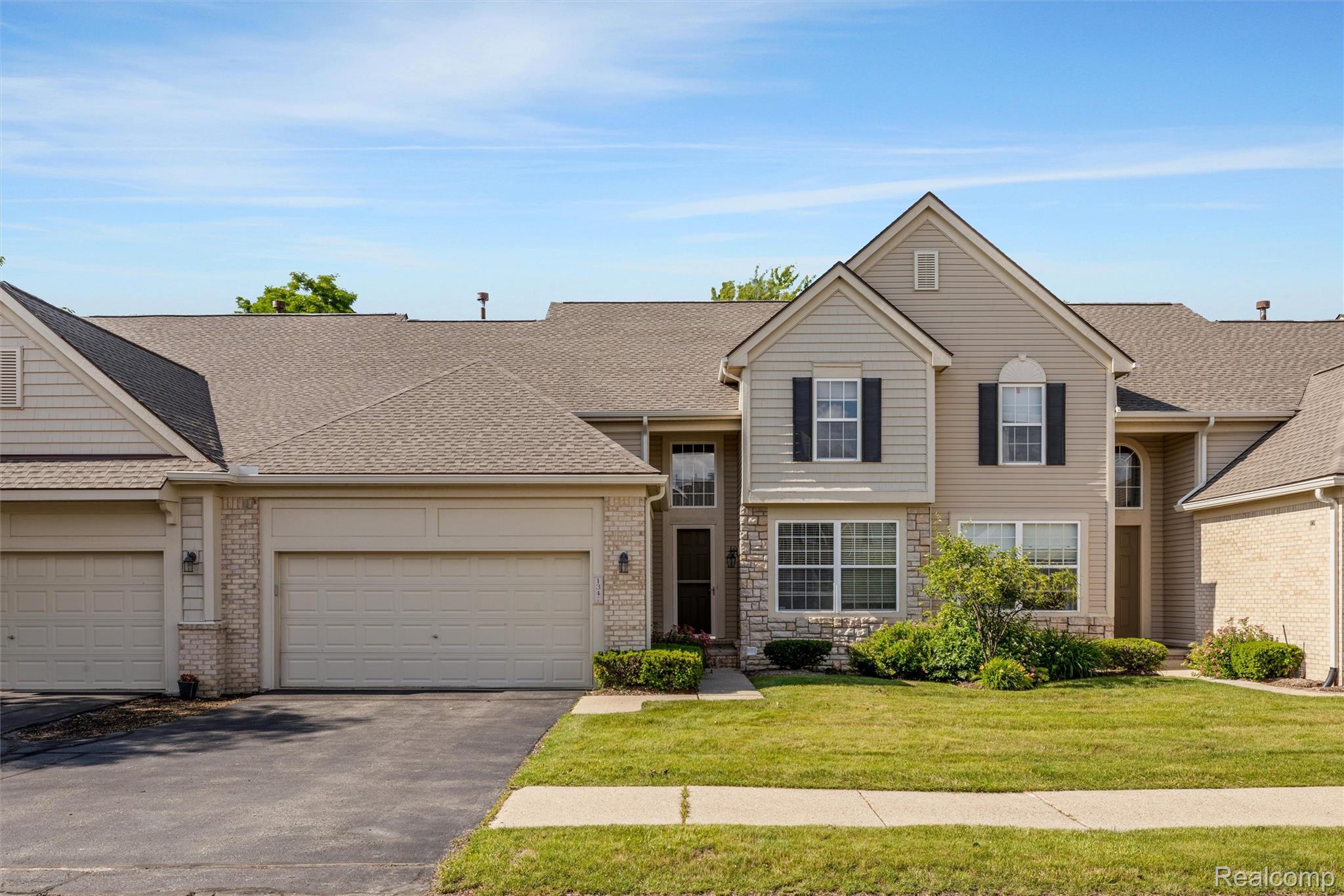 1341, Hollins Hall, Troy, Michigan, 48085