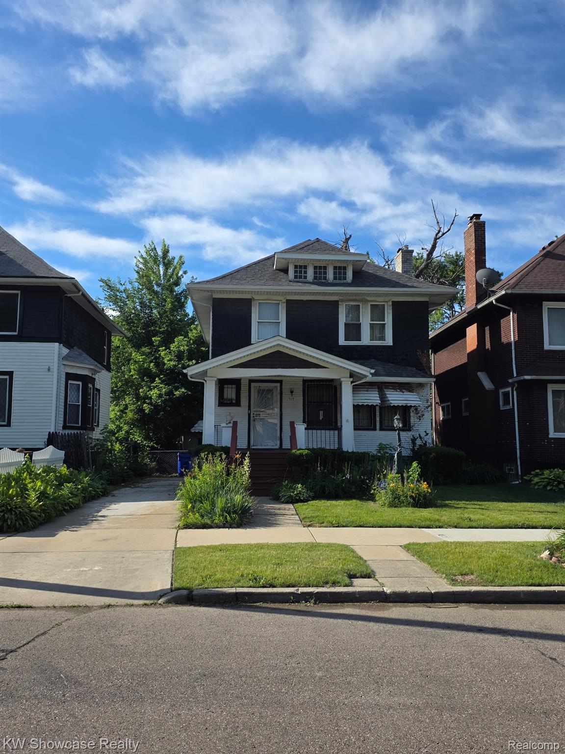 917, Burlingame, Detroit, Michigan, 48202