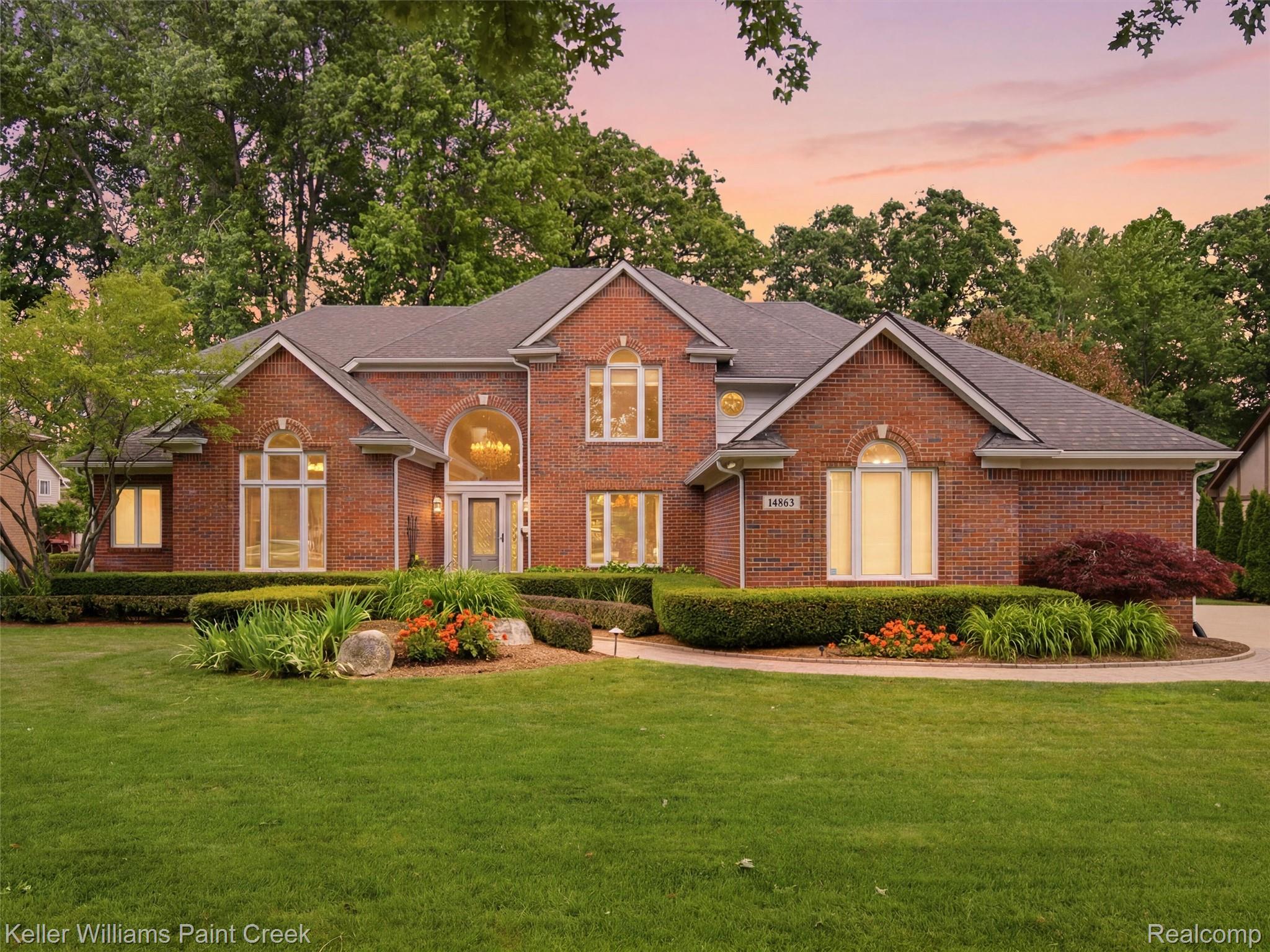14863, Towering Oaks, Utica, Michigan, 48315