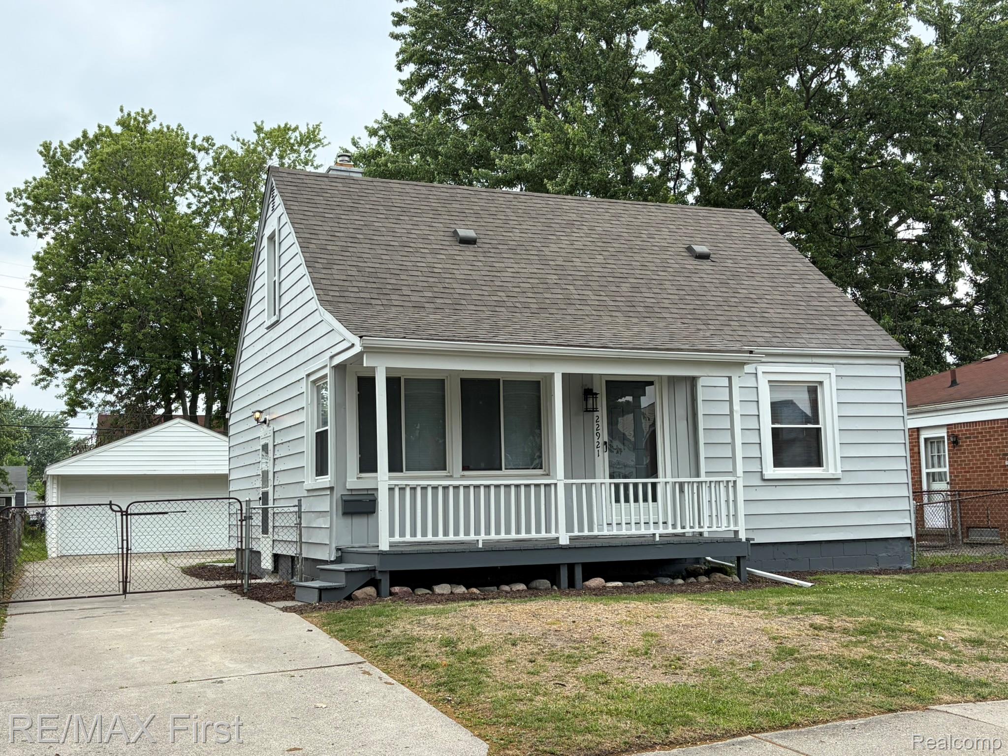 22921, Gaukler, St. Clair Shores, Michigan, 48080