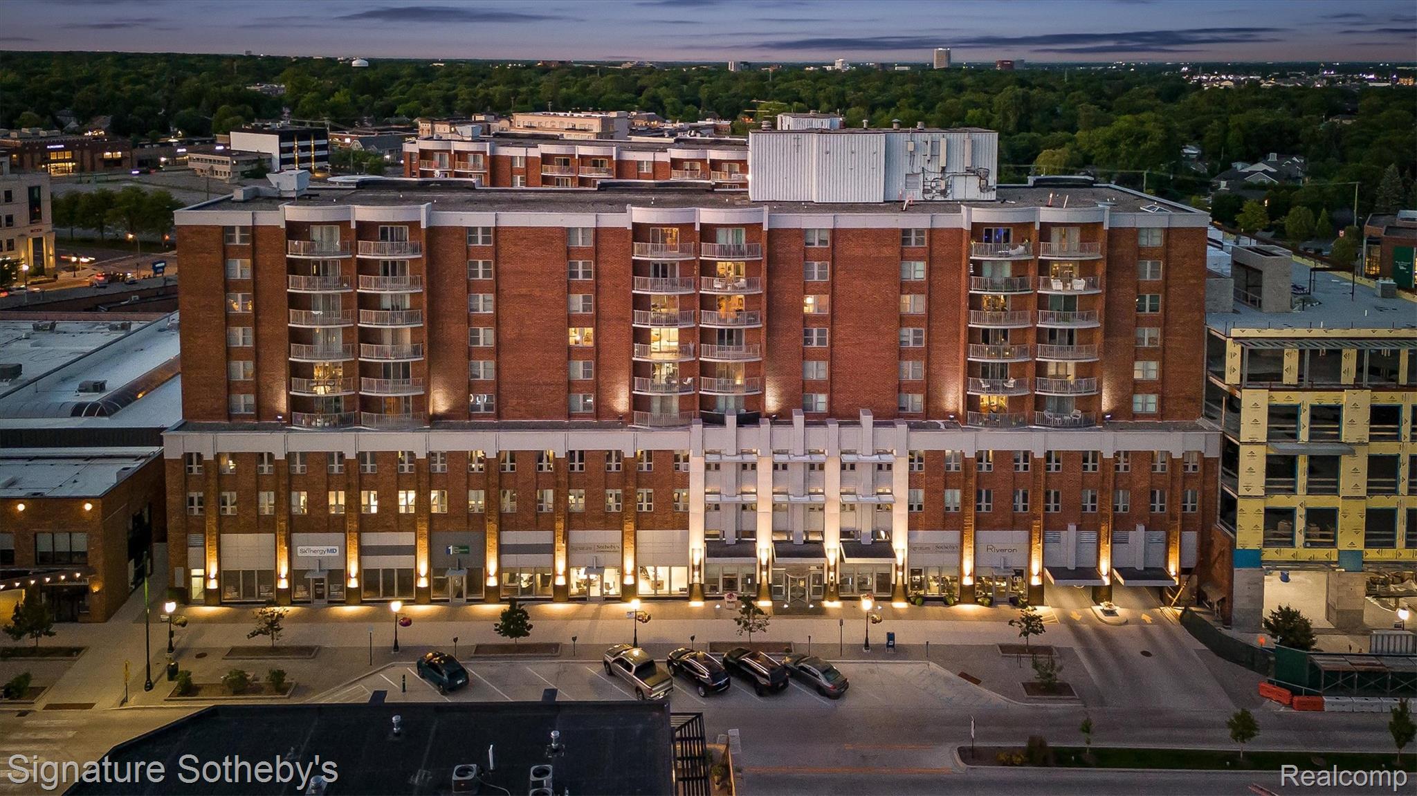 411, Old Woodward, #704, Birmingham, Michigan, 48009
