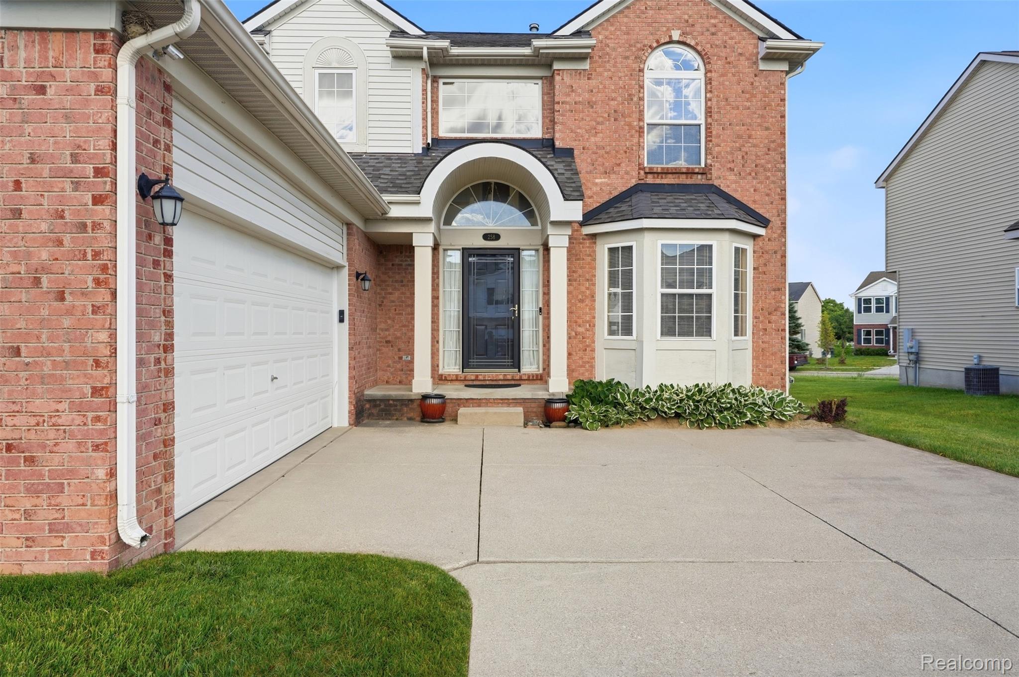 258, Tom, Pontiac, Michigan, 48341